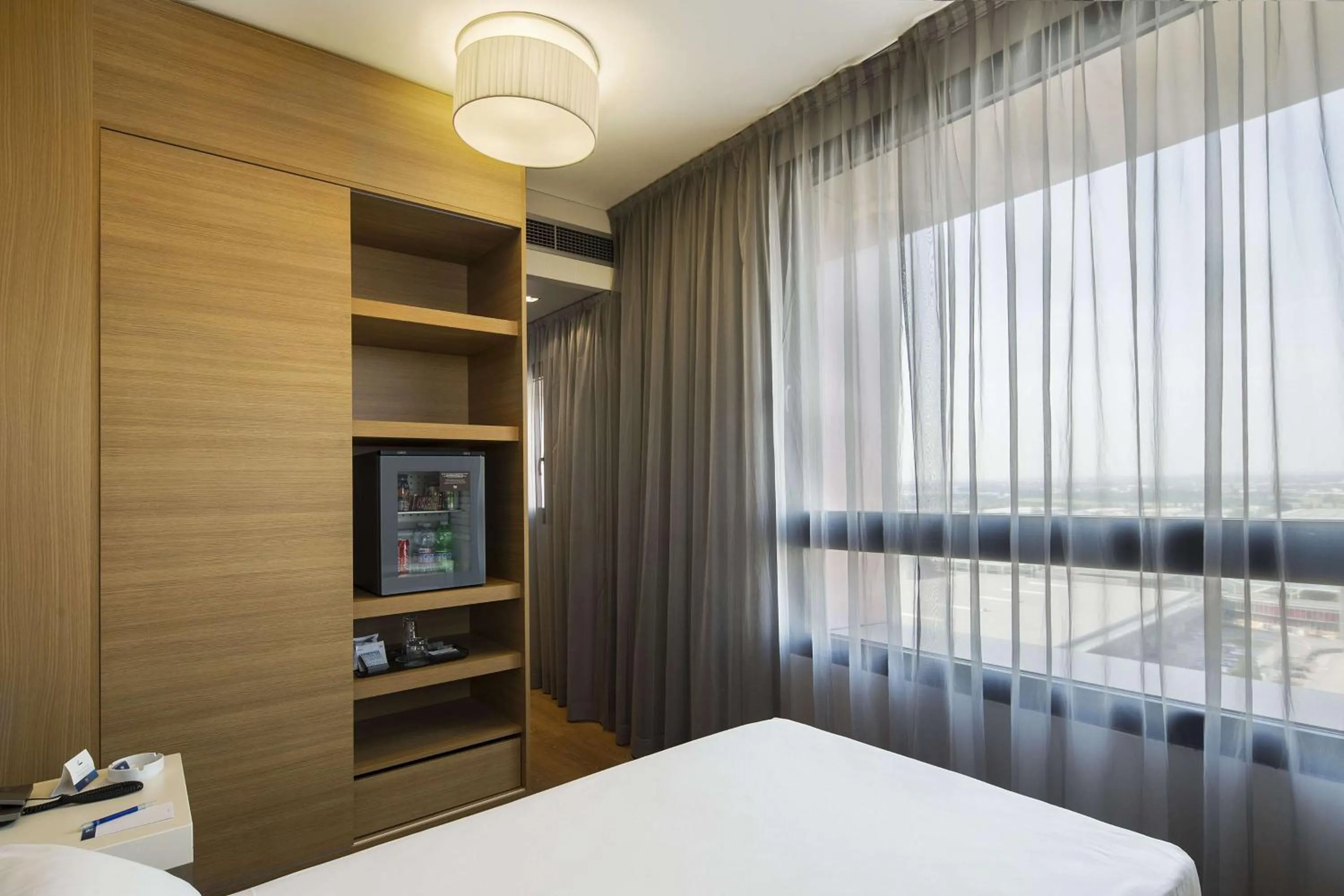 Bedroom, Bed in NH Milano Fiera