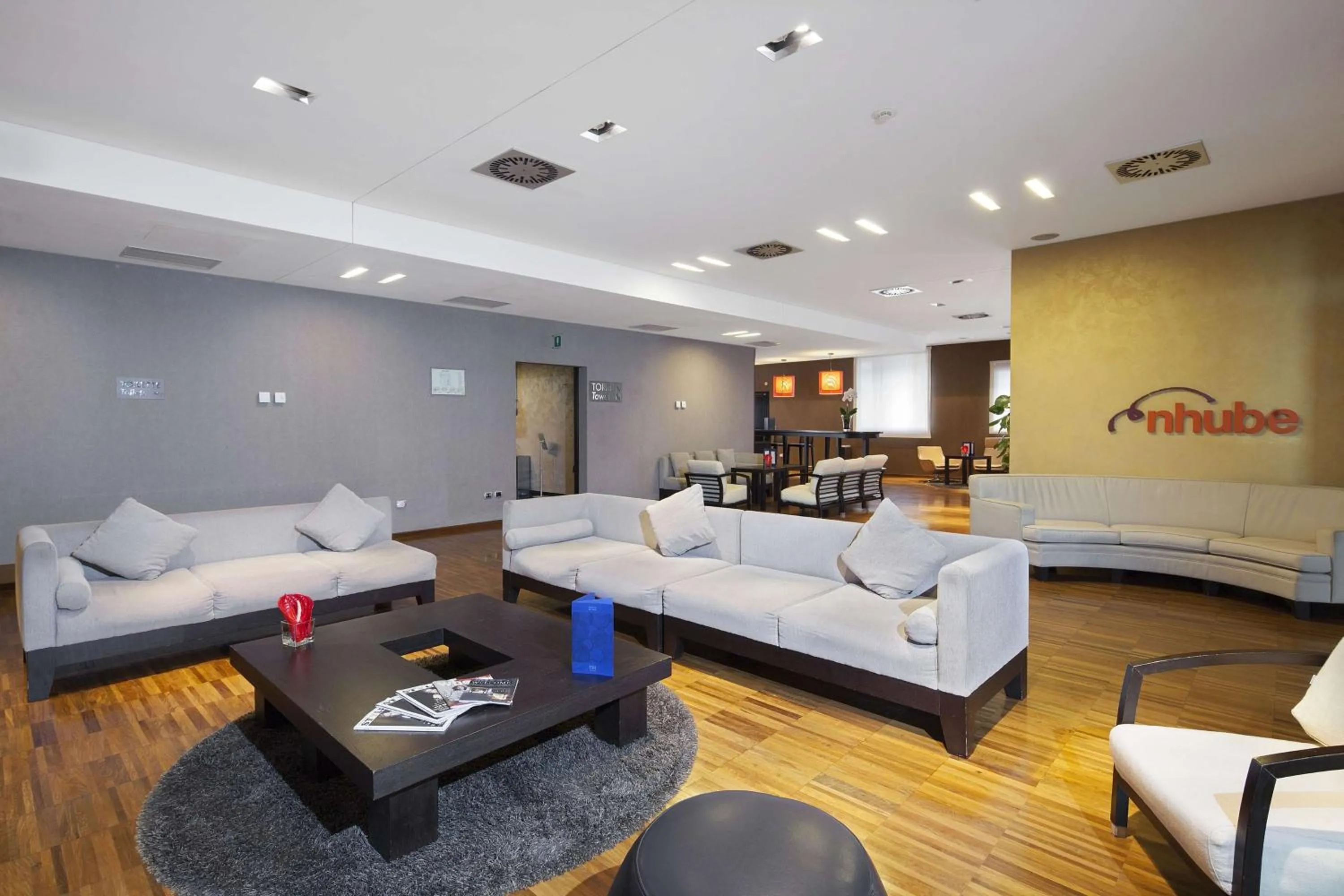 Lounge or bar in NH Milano Fiera