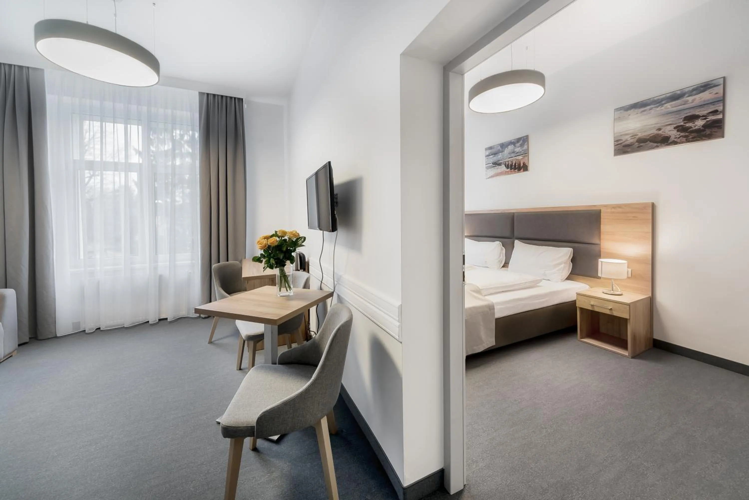 Photo of the whole room, Bed in Harmony House