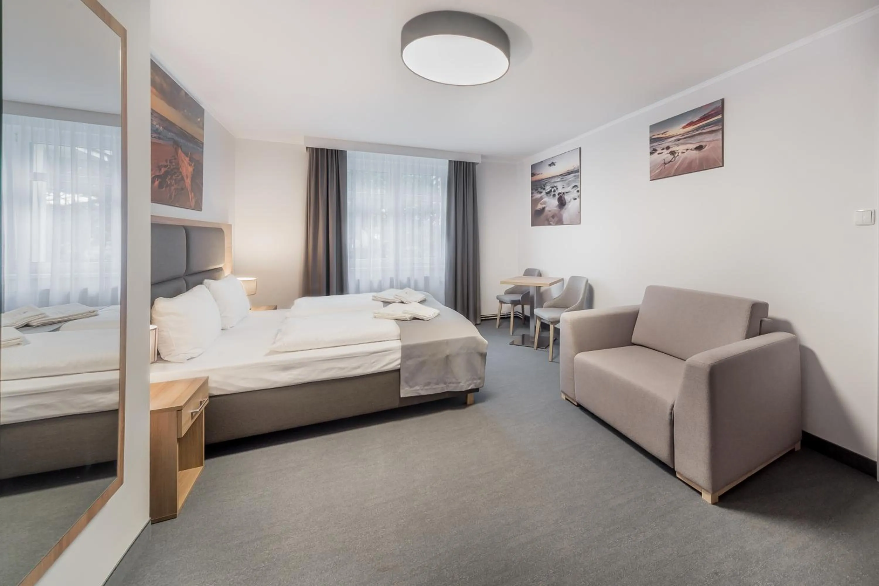 Photo of the whole room, Bed in Harmony House