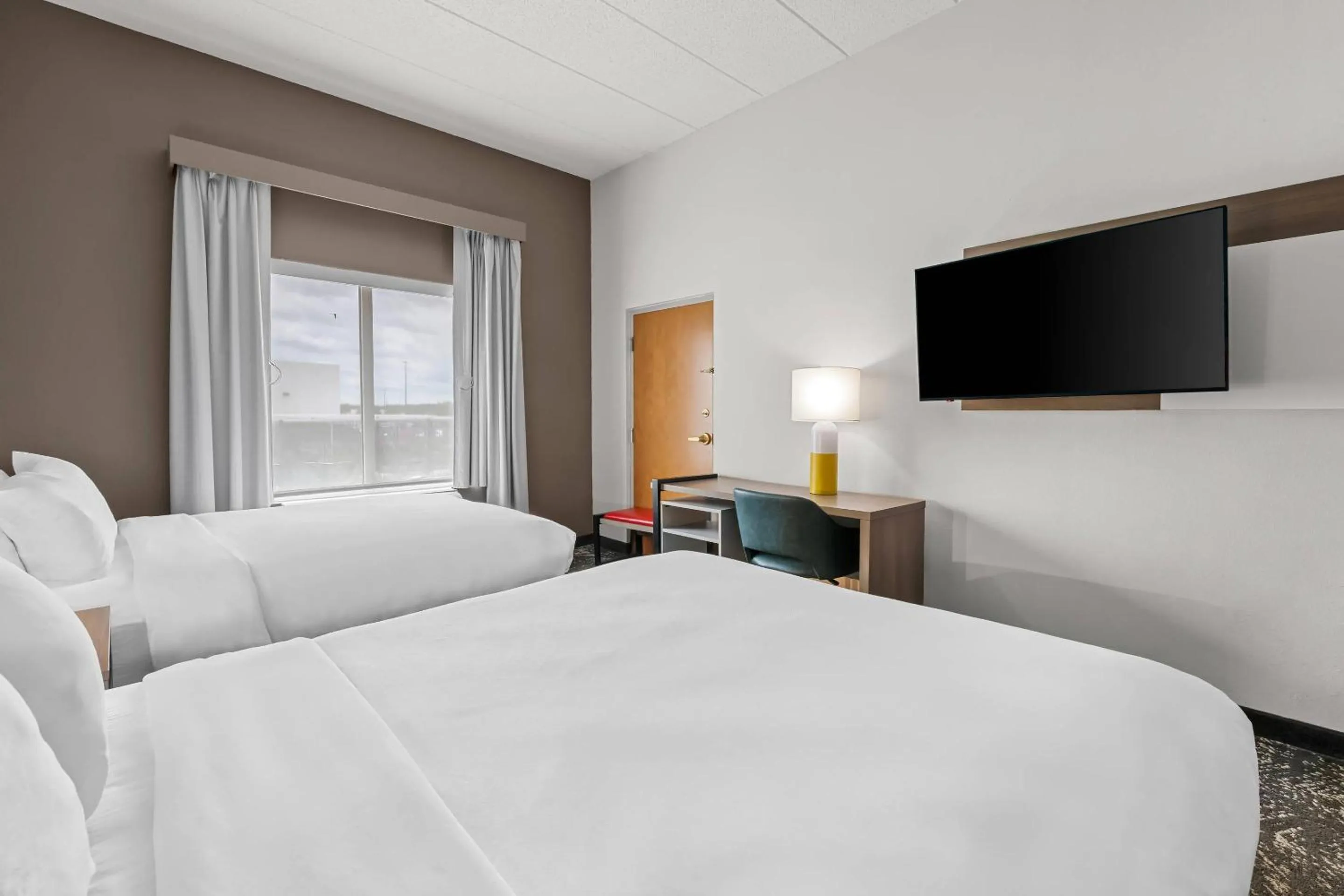 Bedroom, Bed in Comfort Suites Columbia at Harbison