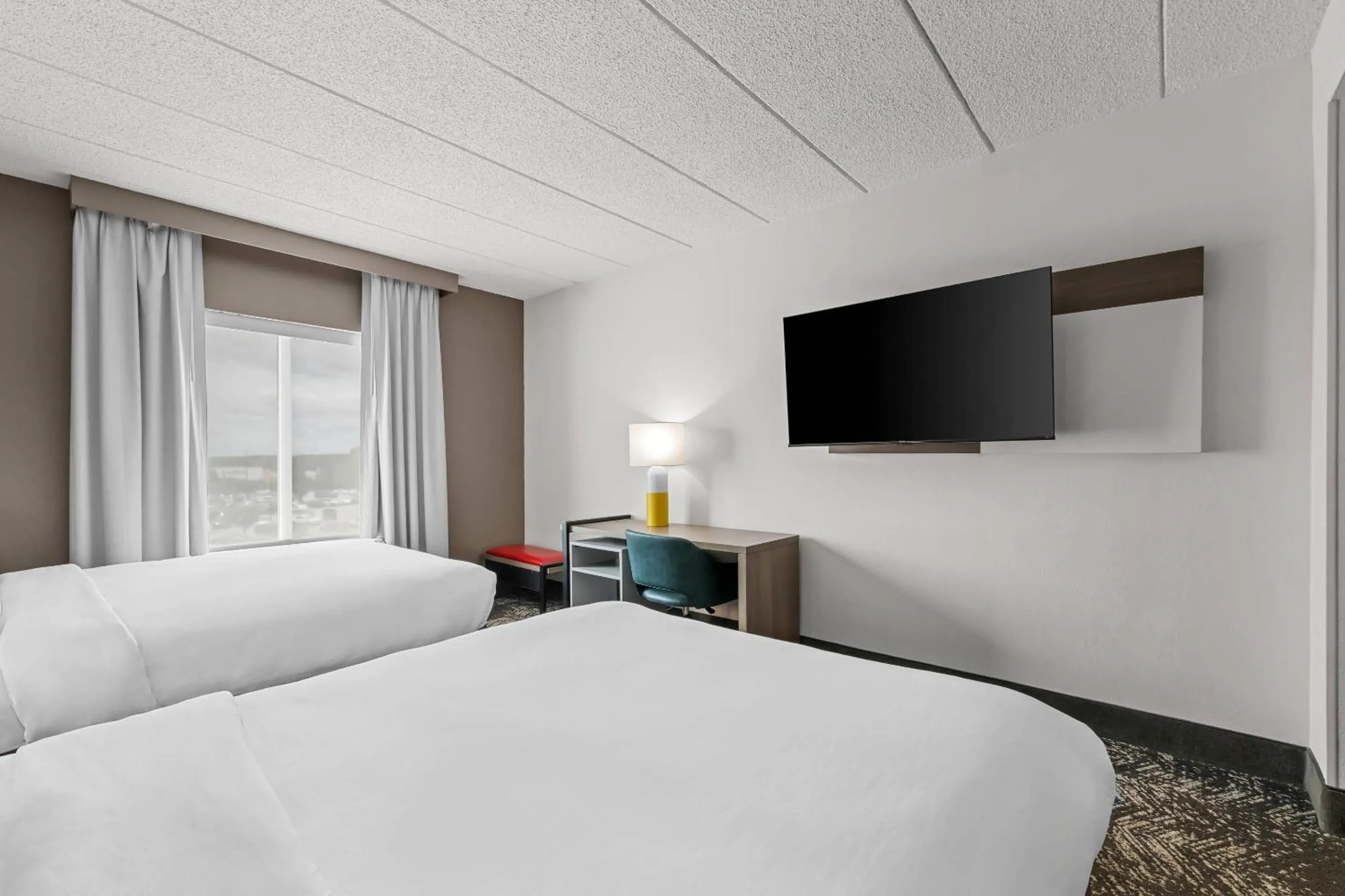 Bedroom, Bed in Comfort Suites Columbia at Harbison