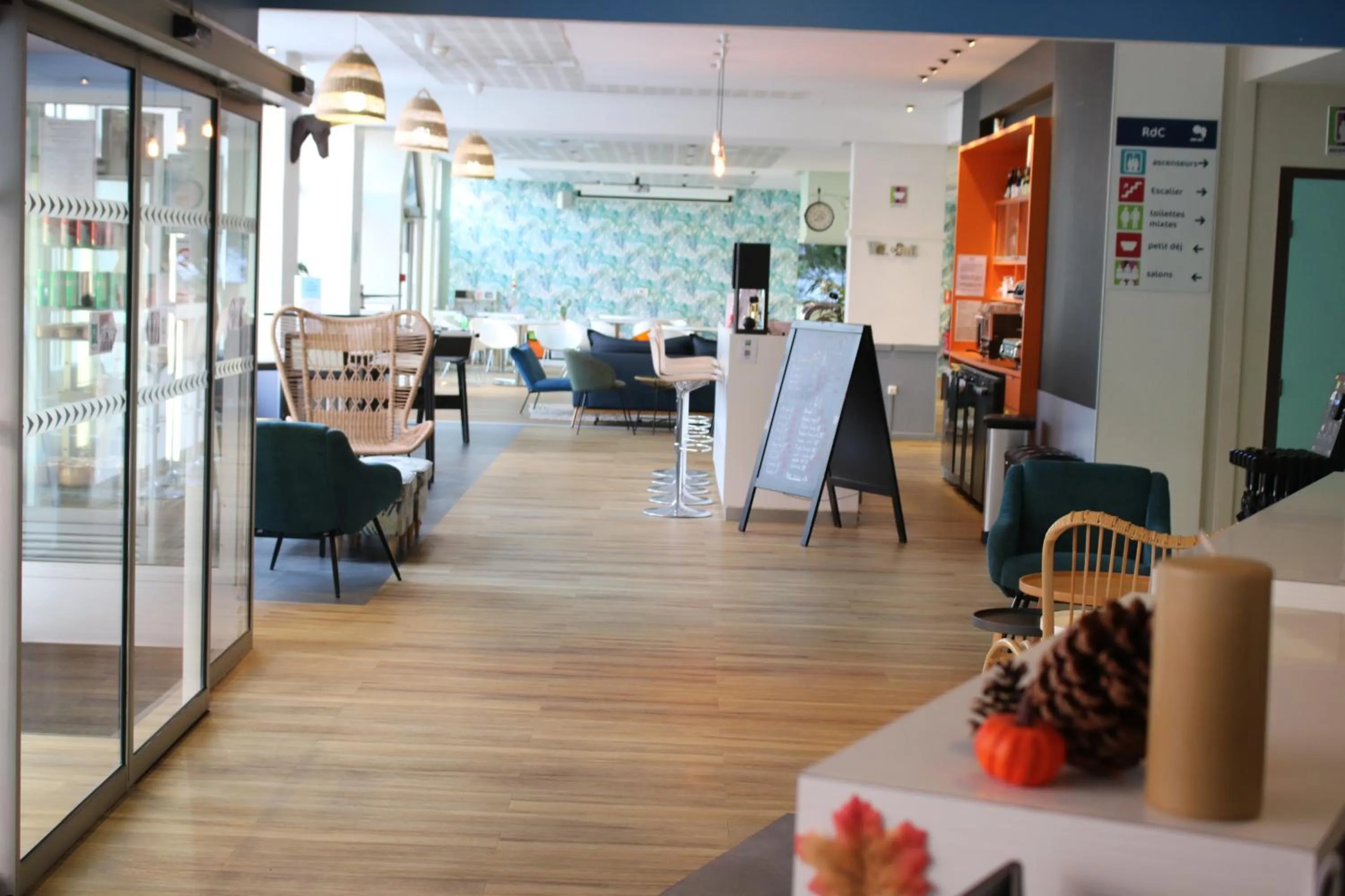 Lobby or reception in ibis Styles Lille Centre Gare Beffroi