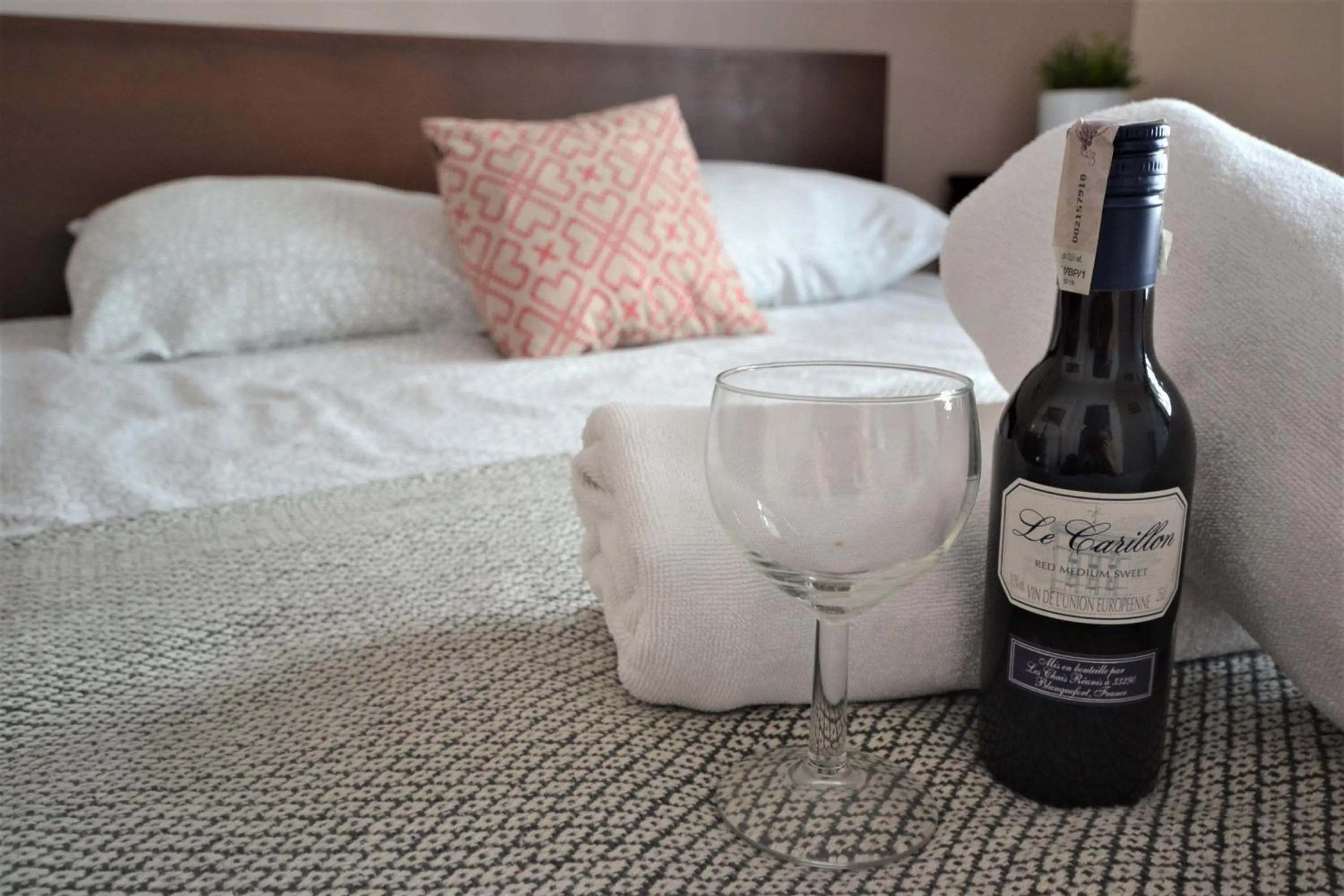 Photo of the whole room in NotaBene Wola Apartment