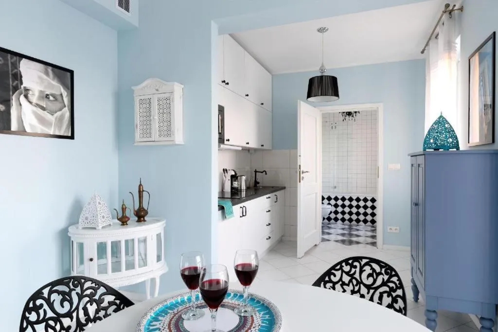 NotaBene Wola Apartment