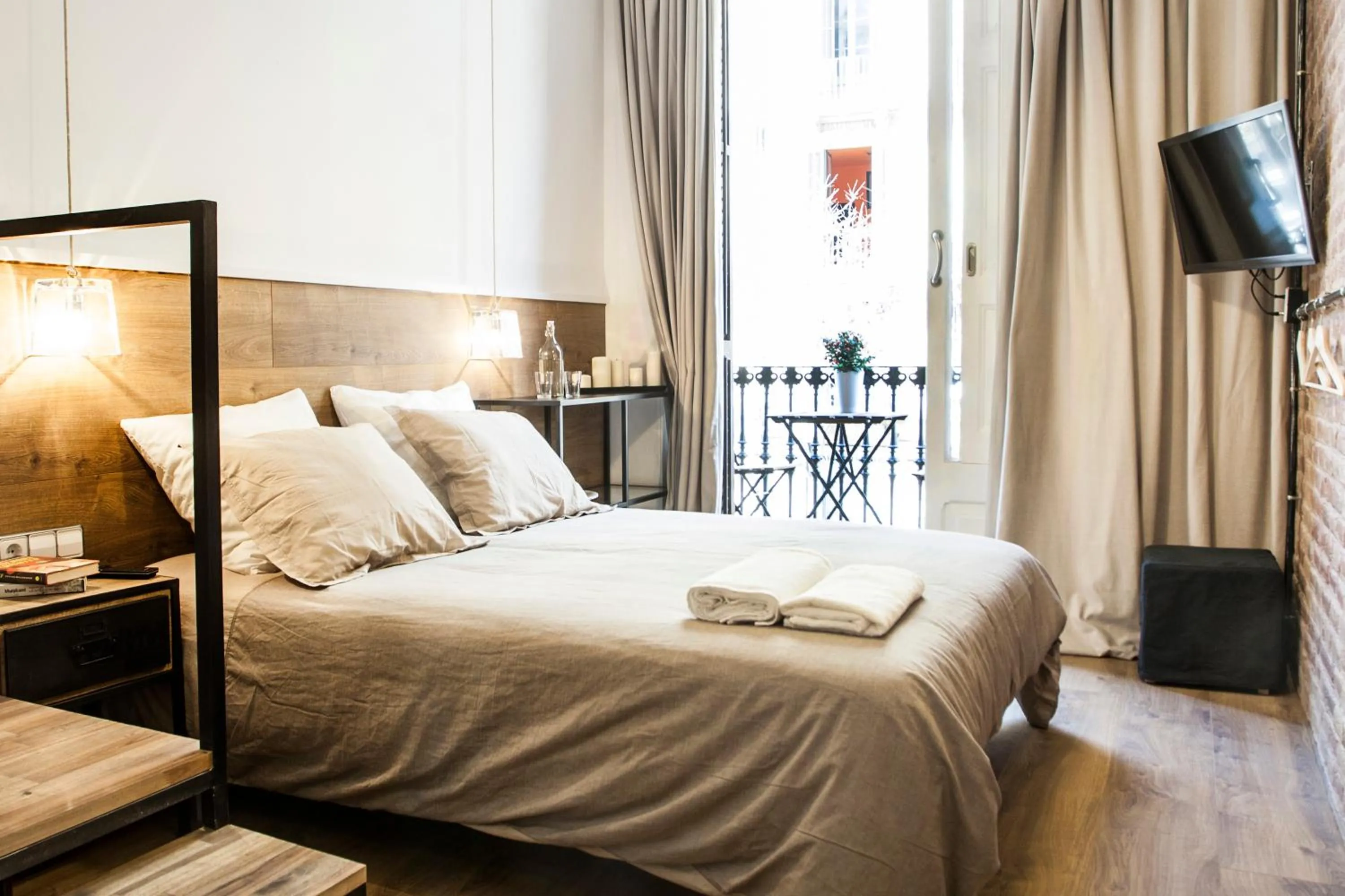 Bedroom, Bed in Cien