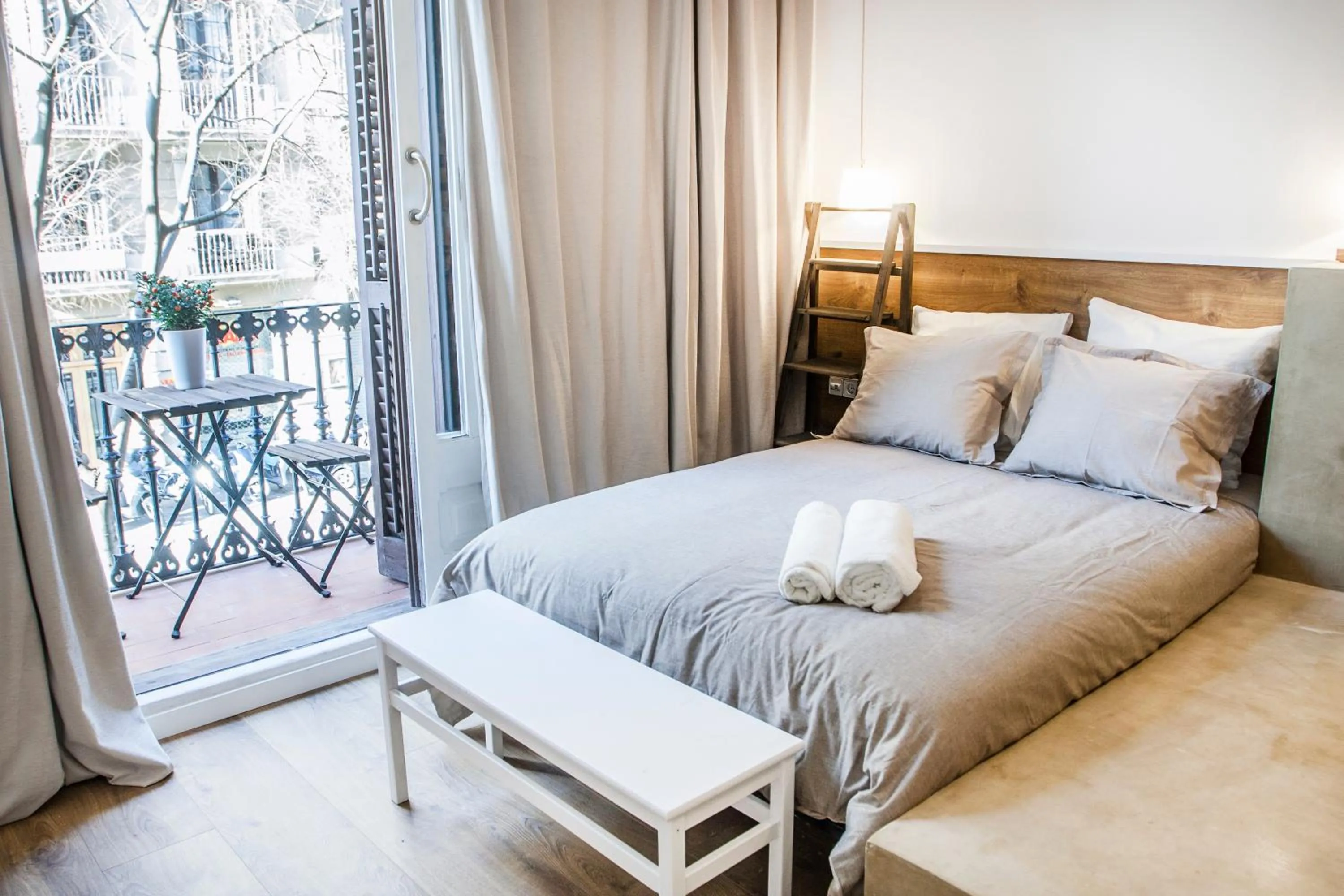 Bedroom, Bed in Cien