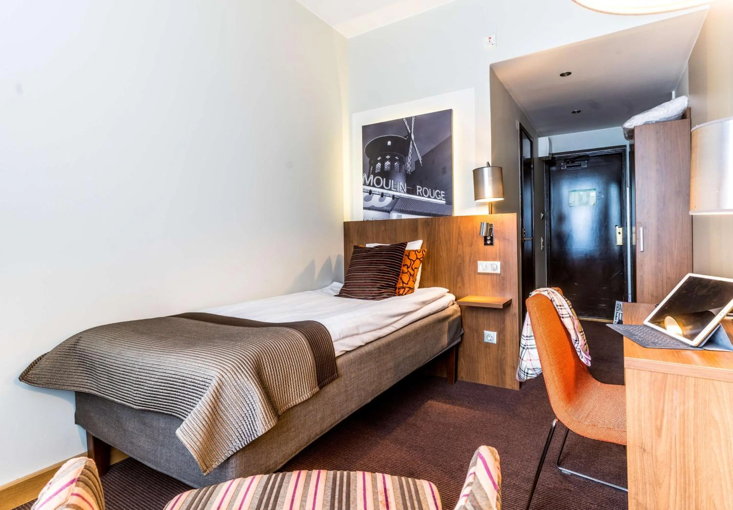 Bedroom, Bed in Scandic Stora Hotellet