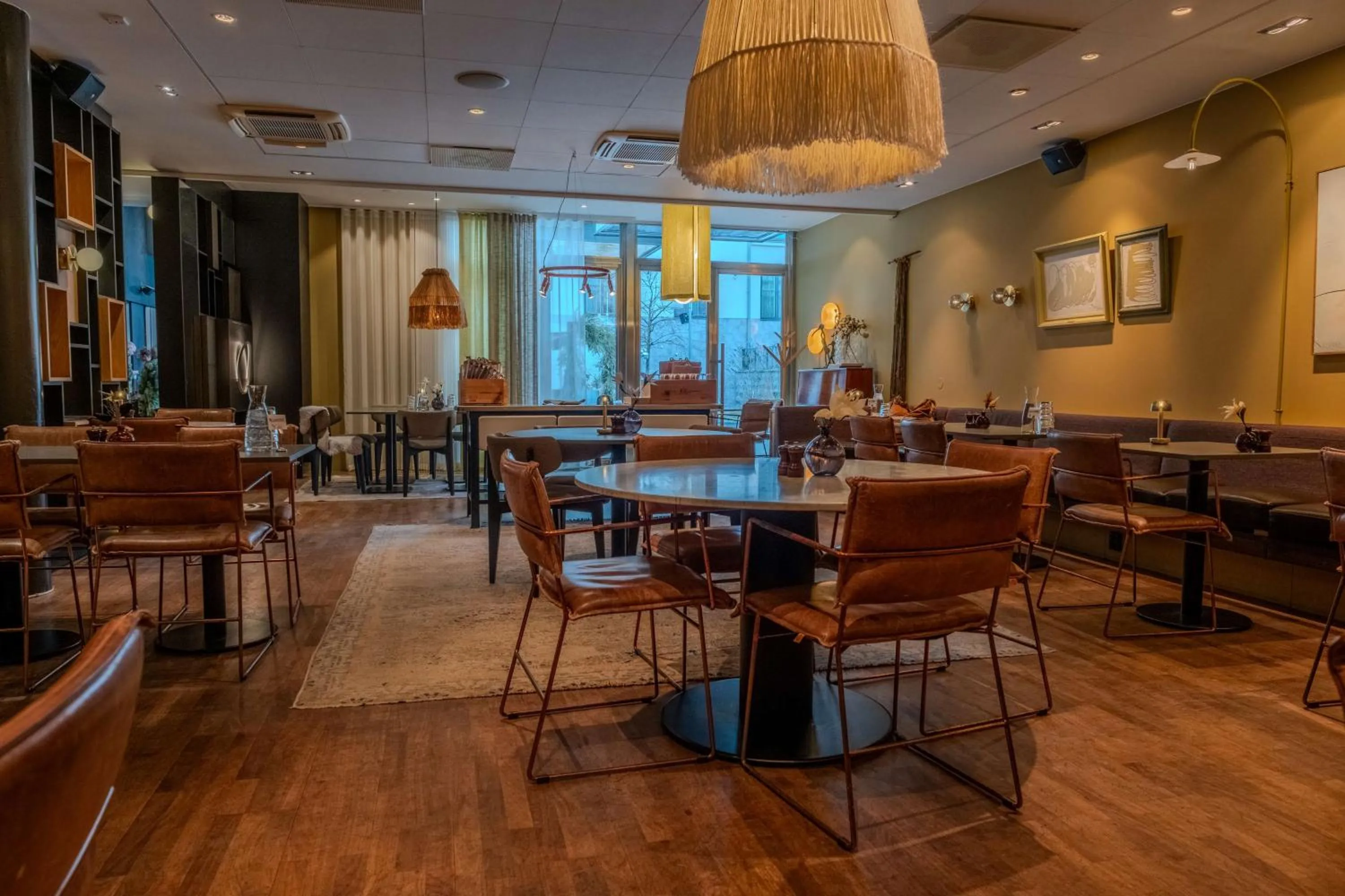 Restaurant/places to eat in Scandic Stora Hotellet