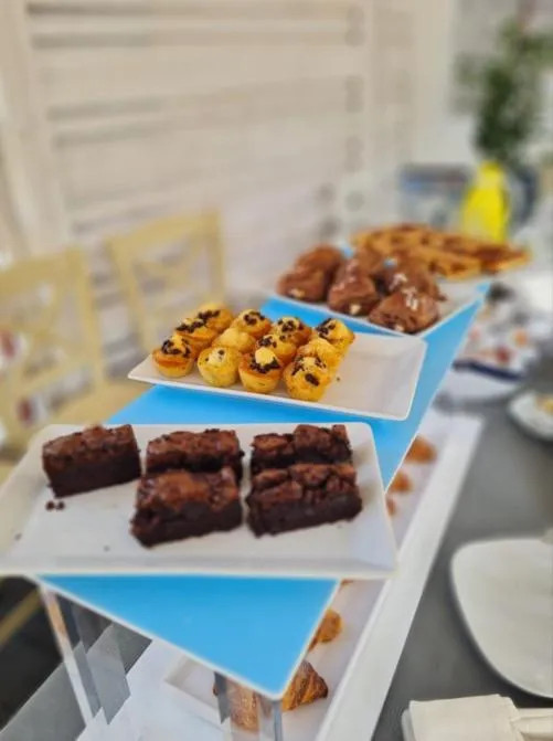 Food and drinks in Camere Dieci Maggio