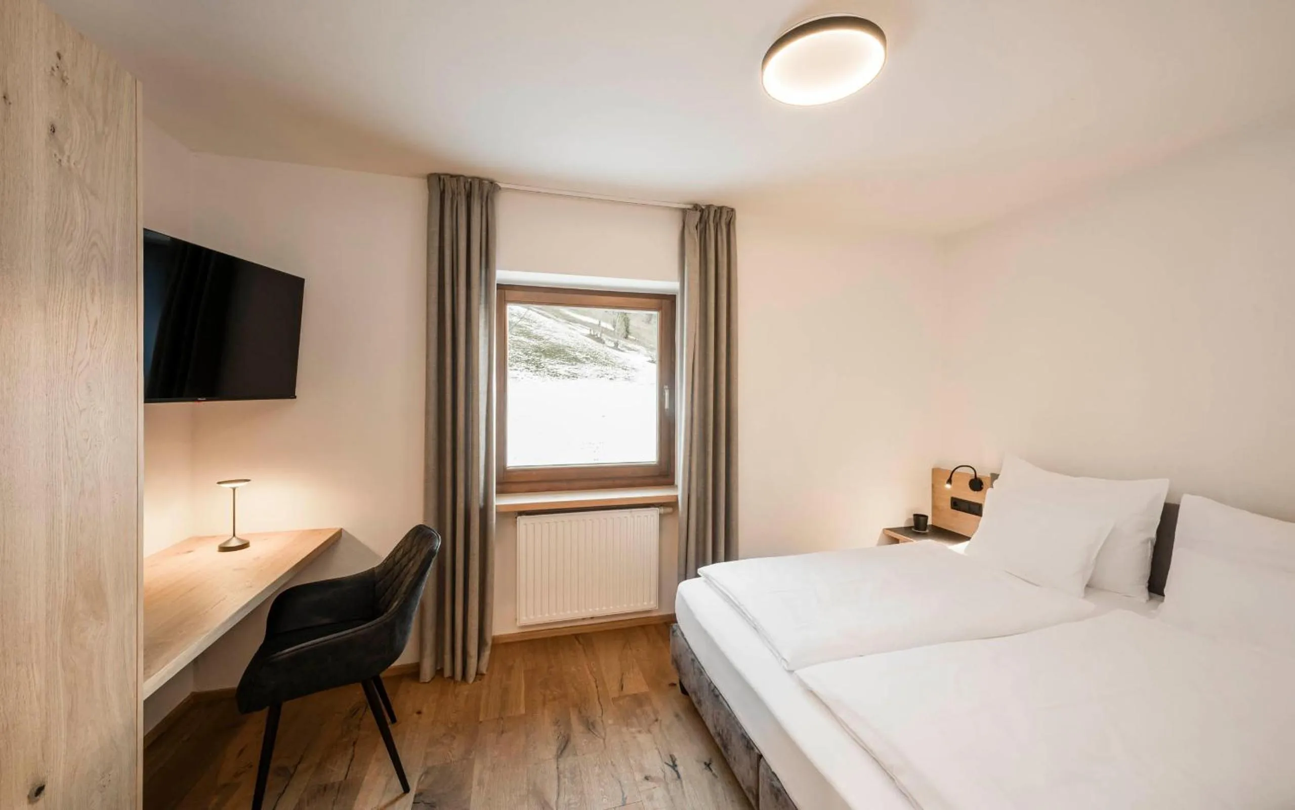 Bed in Hotel Lahnerhof