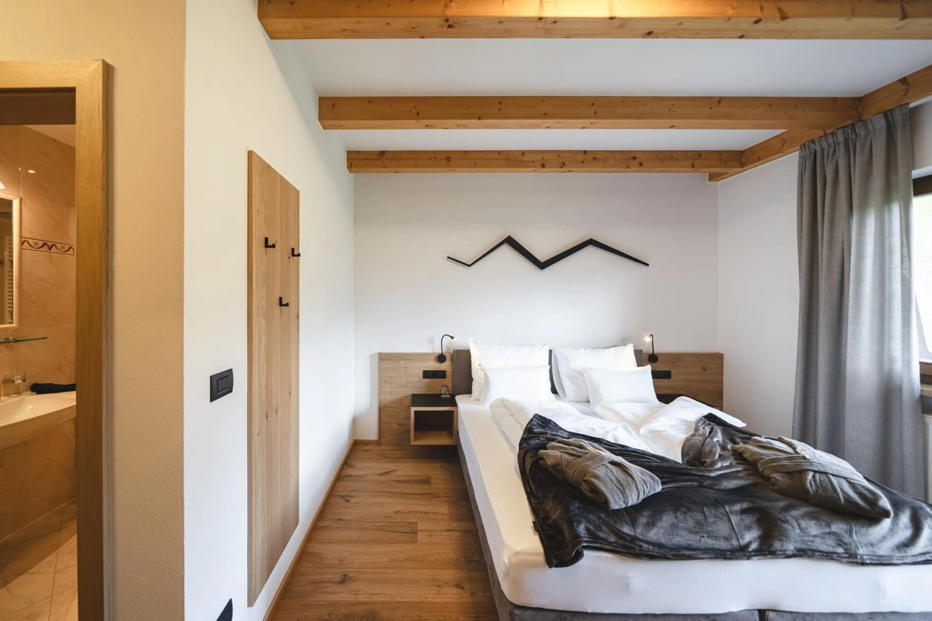 Bed in Hotel Lahnerhof