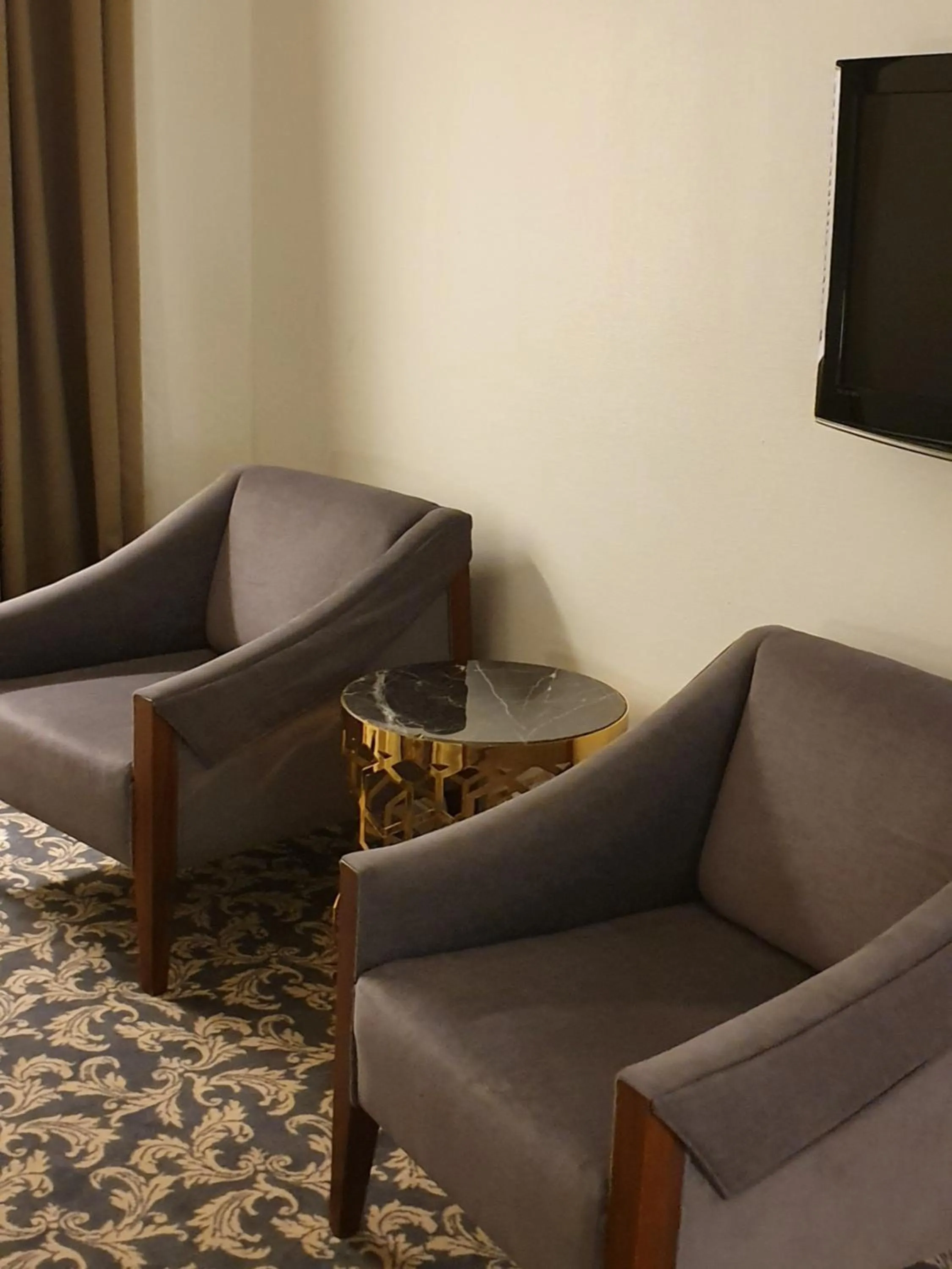 Seating area in Ariston Hotell