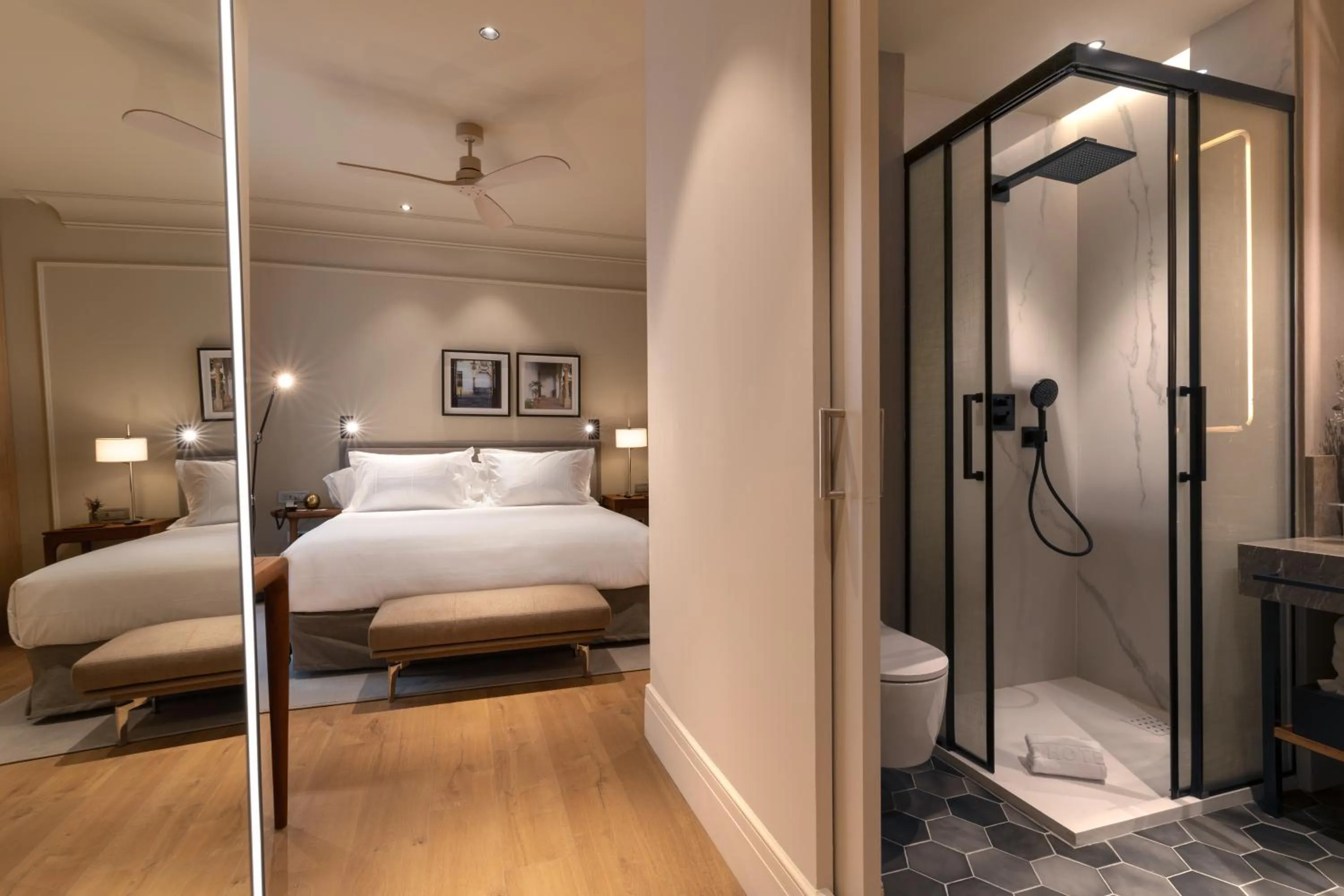 Bed in H10 Palacio Colomera