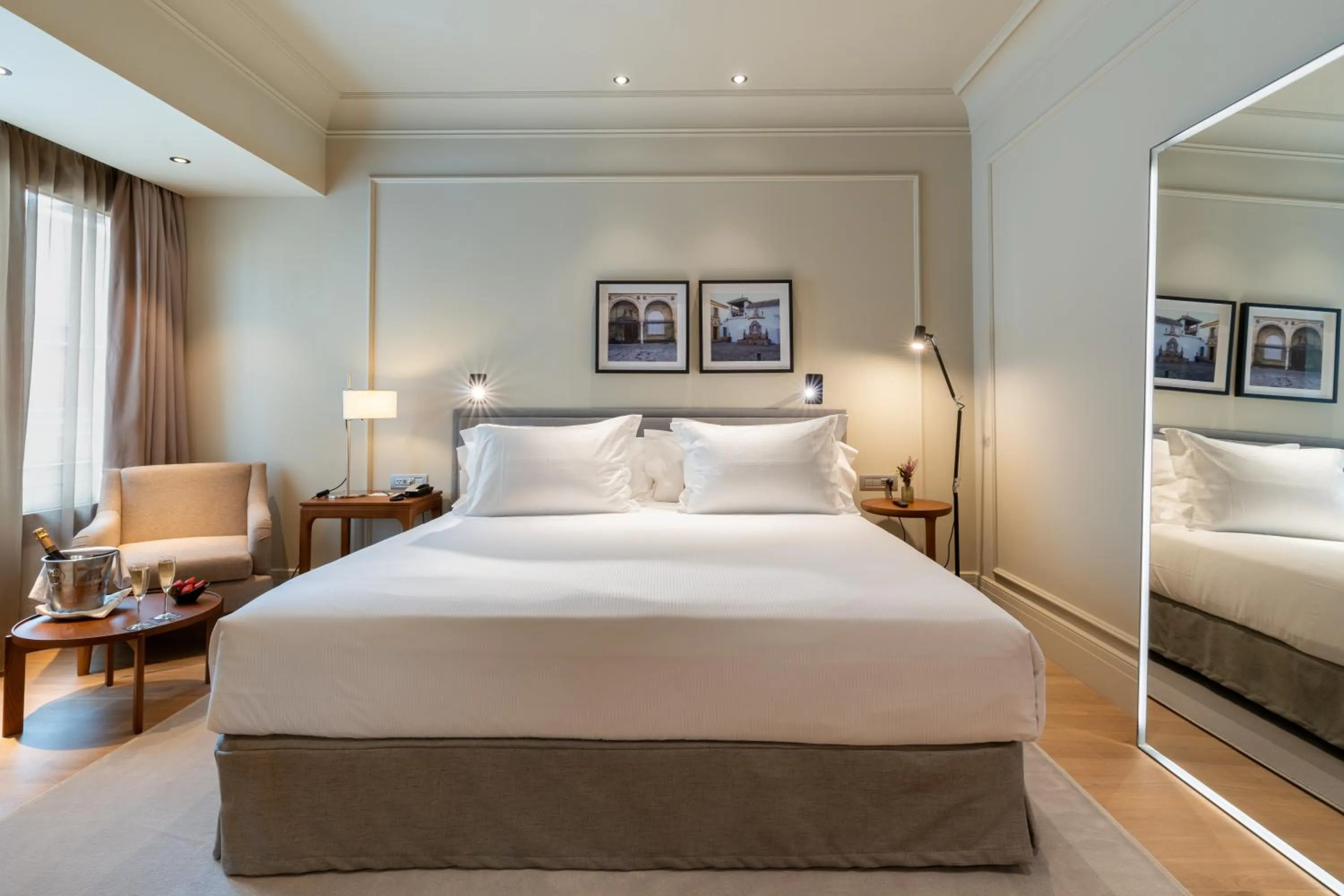 Bed in H10 Palacio Colomera