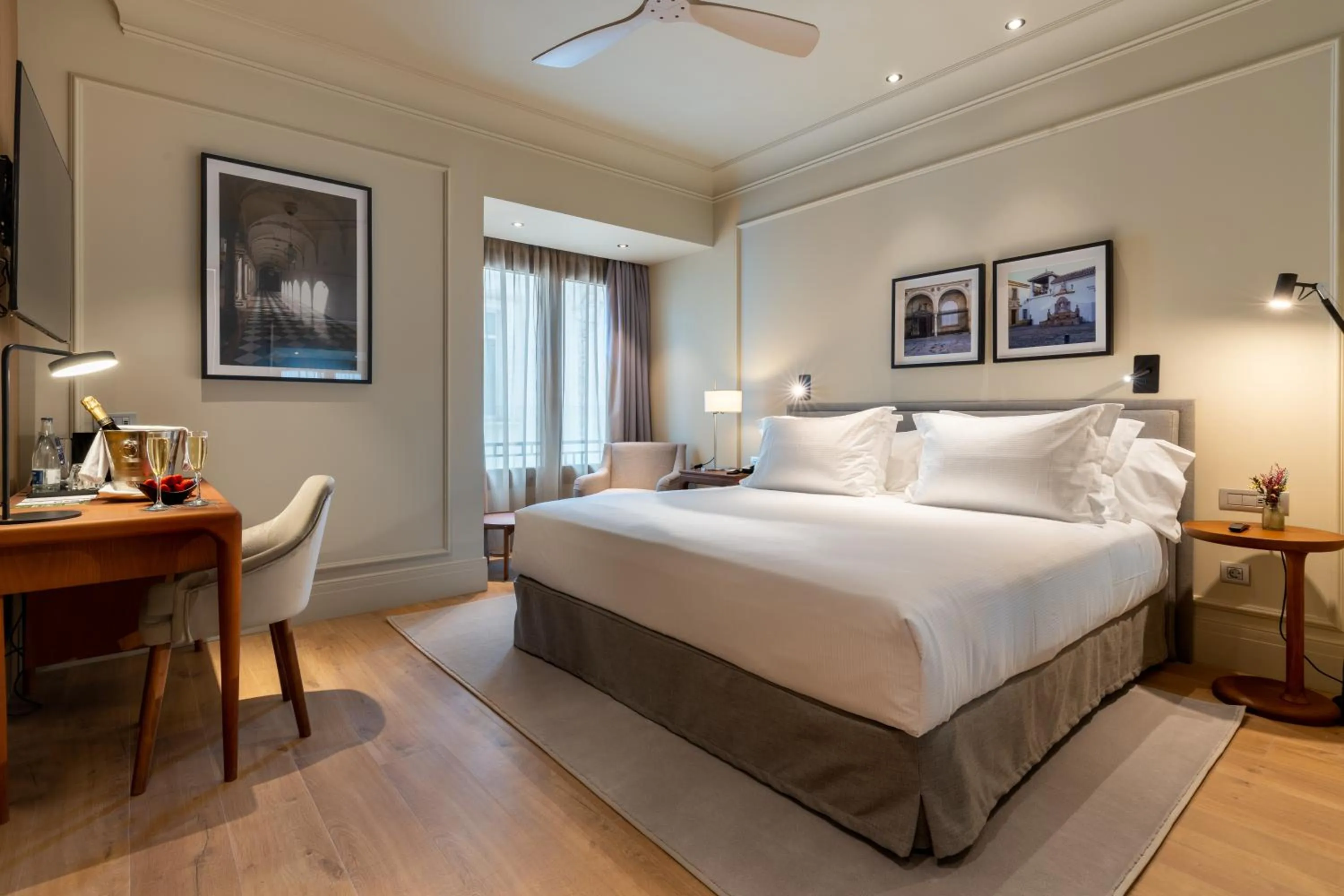 Bed in H10 Palacio Colomera