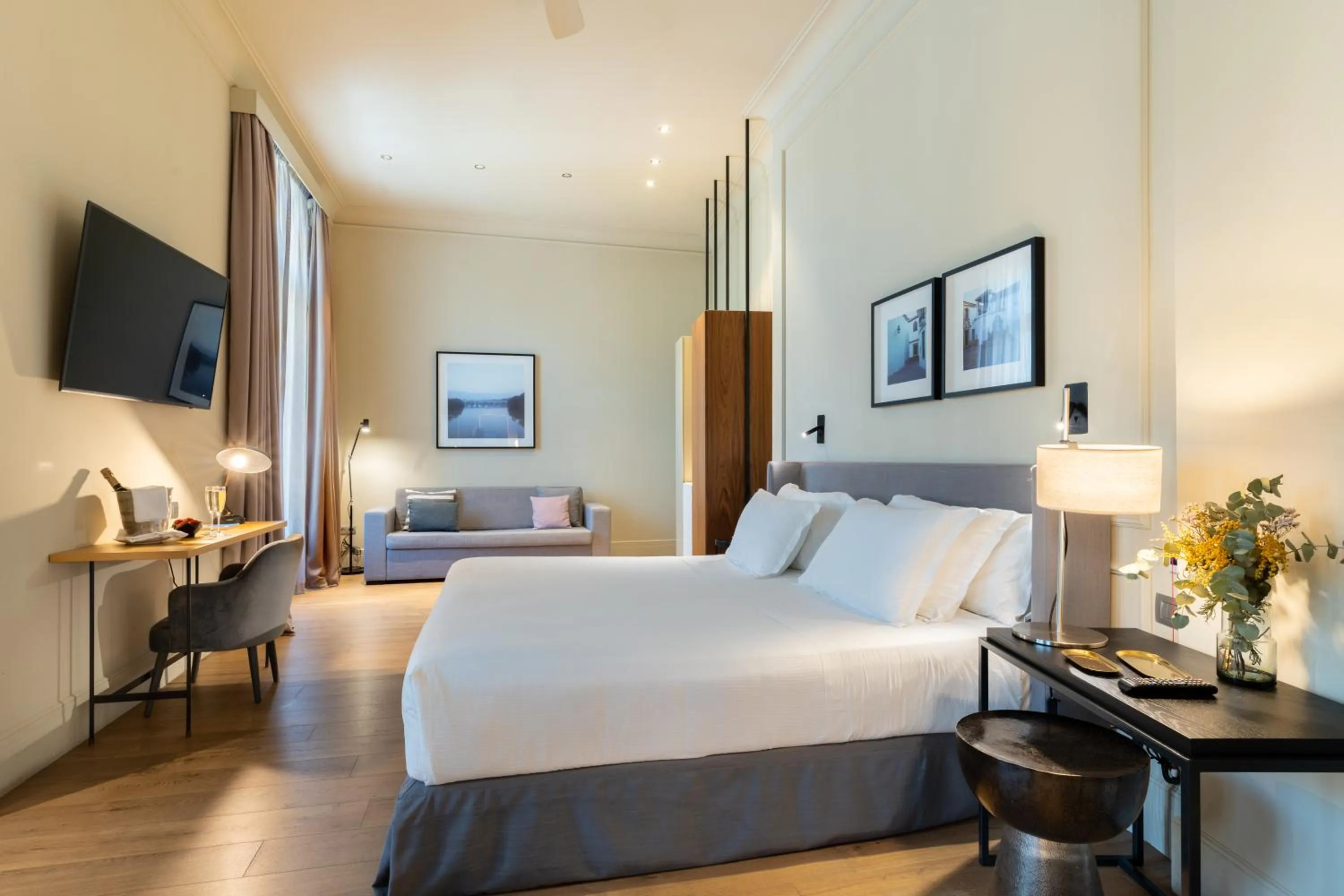 Bed in H10 Palacio Colomera