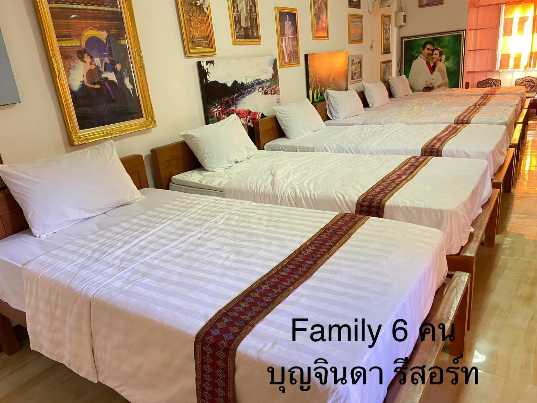 Bed in บุญจินดา รีสอร์ท