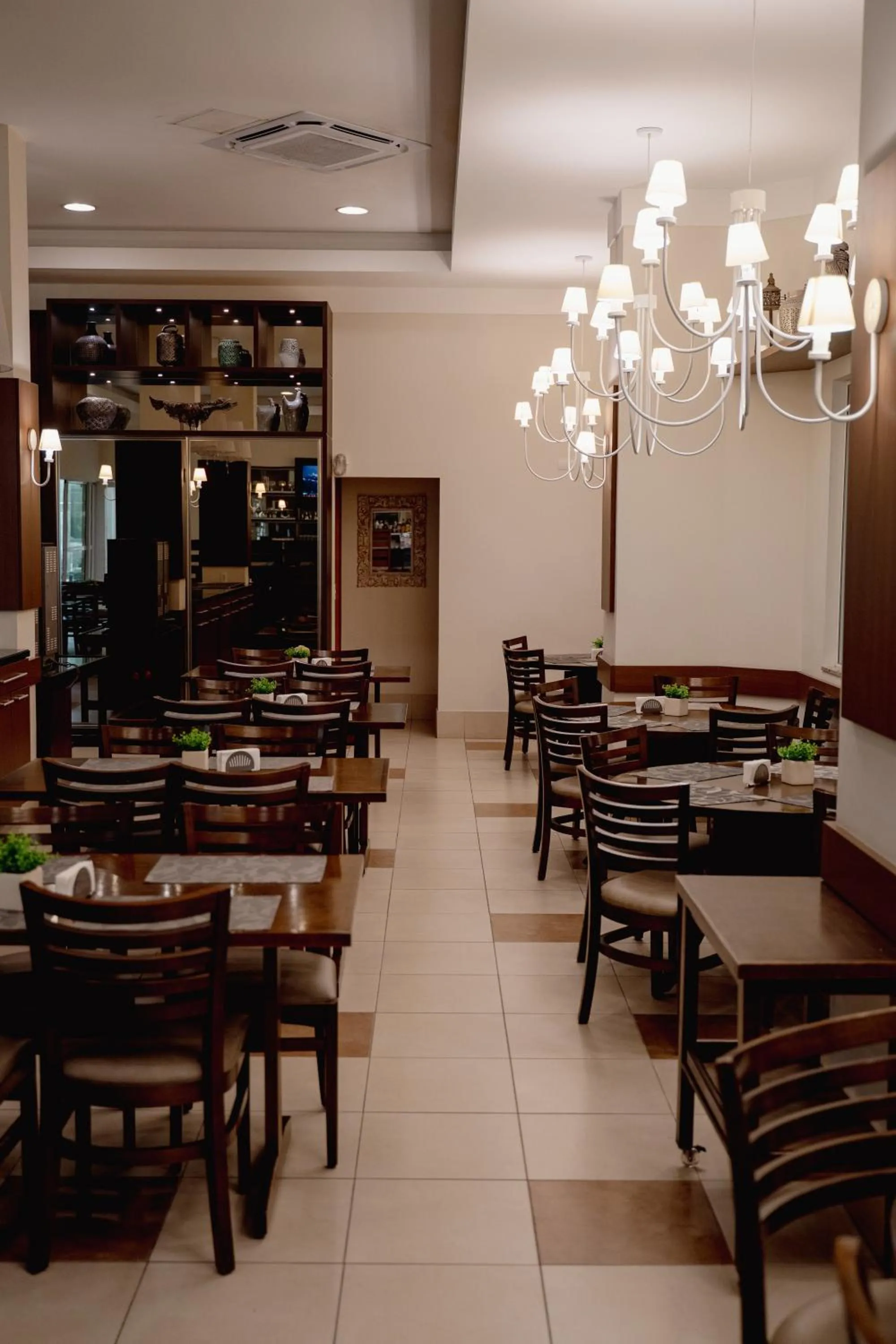 Restaurant/places to eat in Interclass Florianópolis