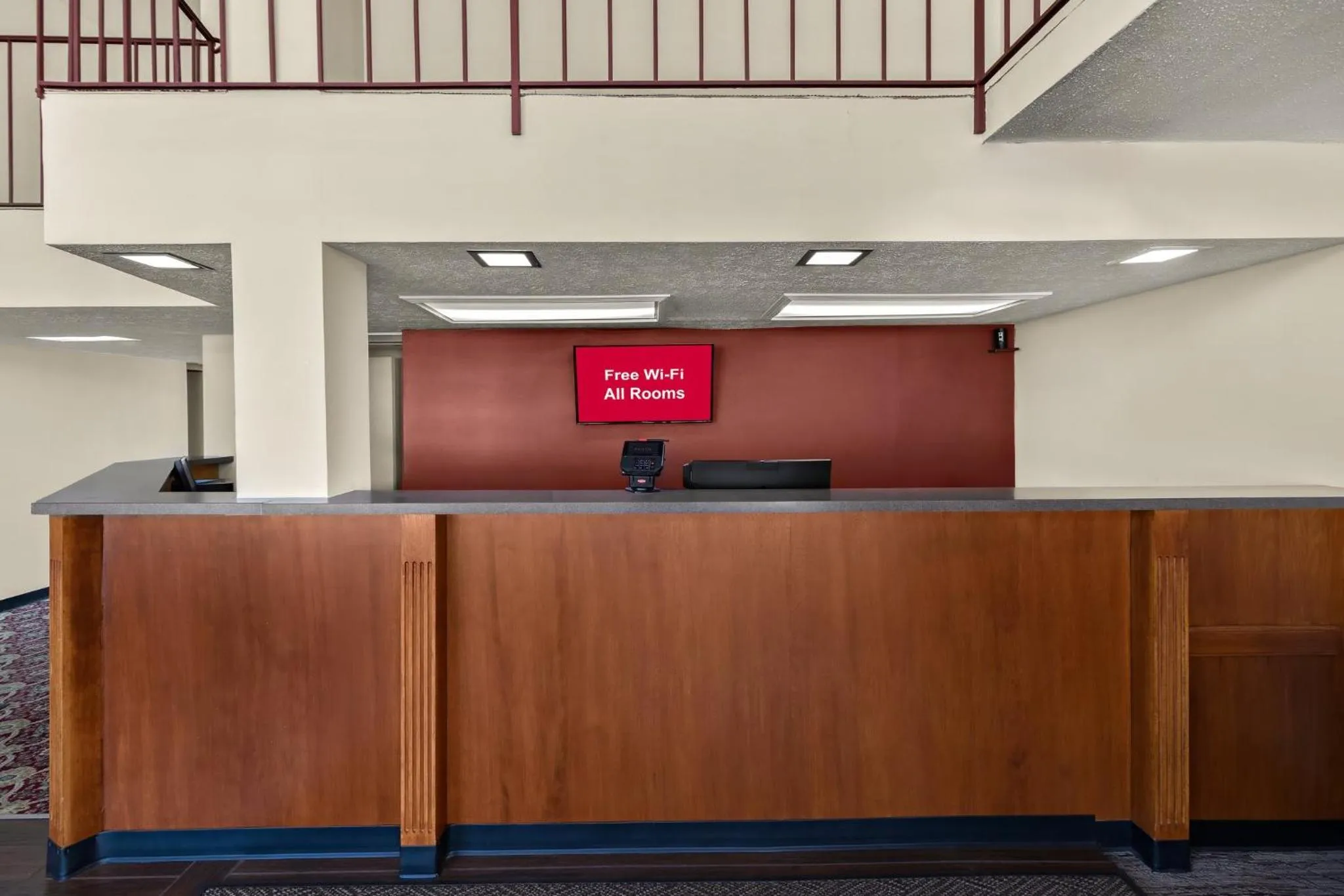 Lobby or reception in Red Roof Inn & Suites Cave City