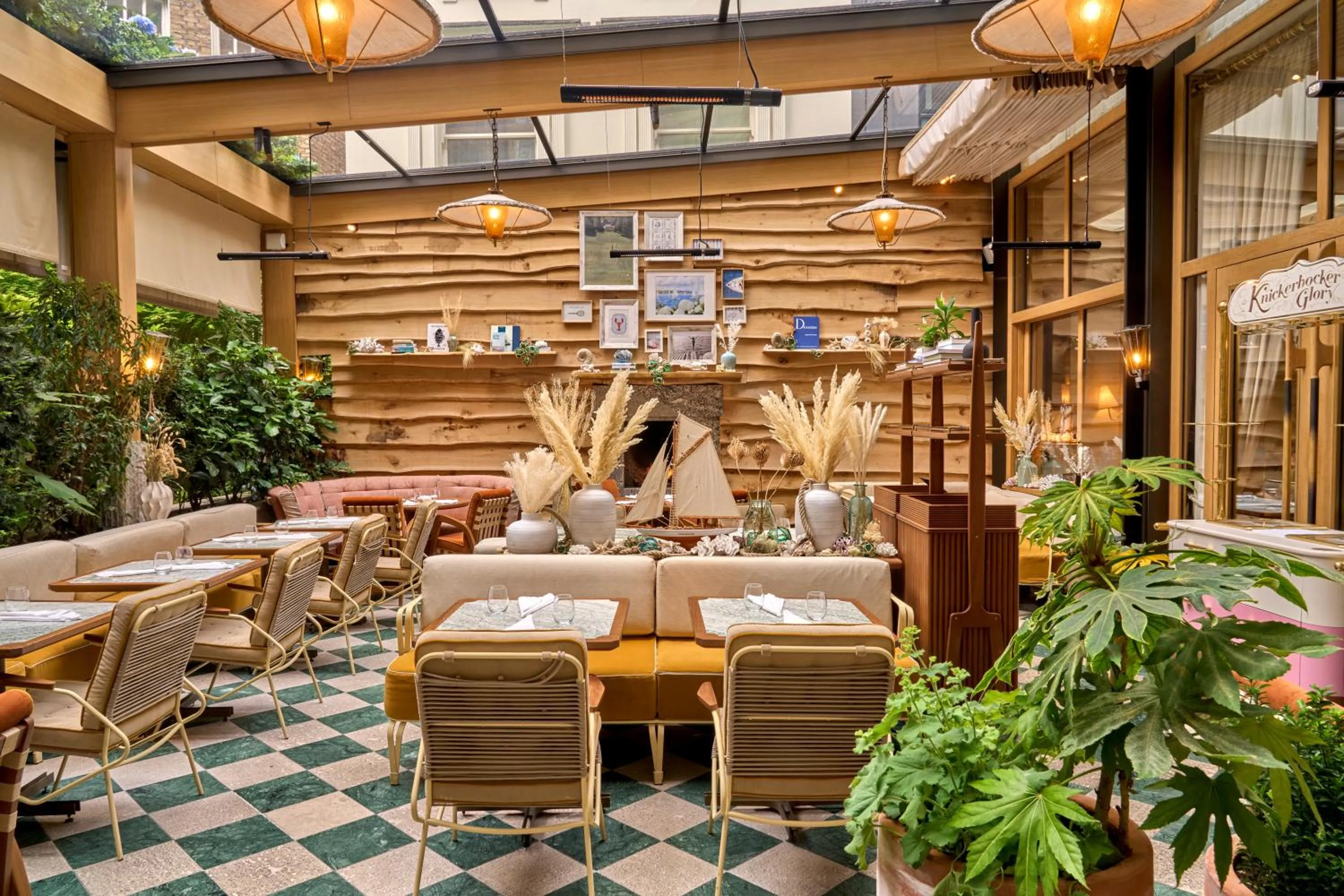 Restaurant/places to eat in 1 Hotel Mayfair