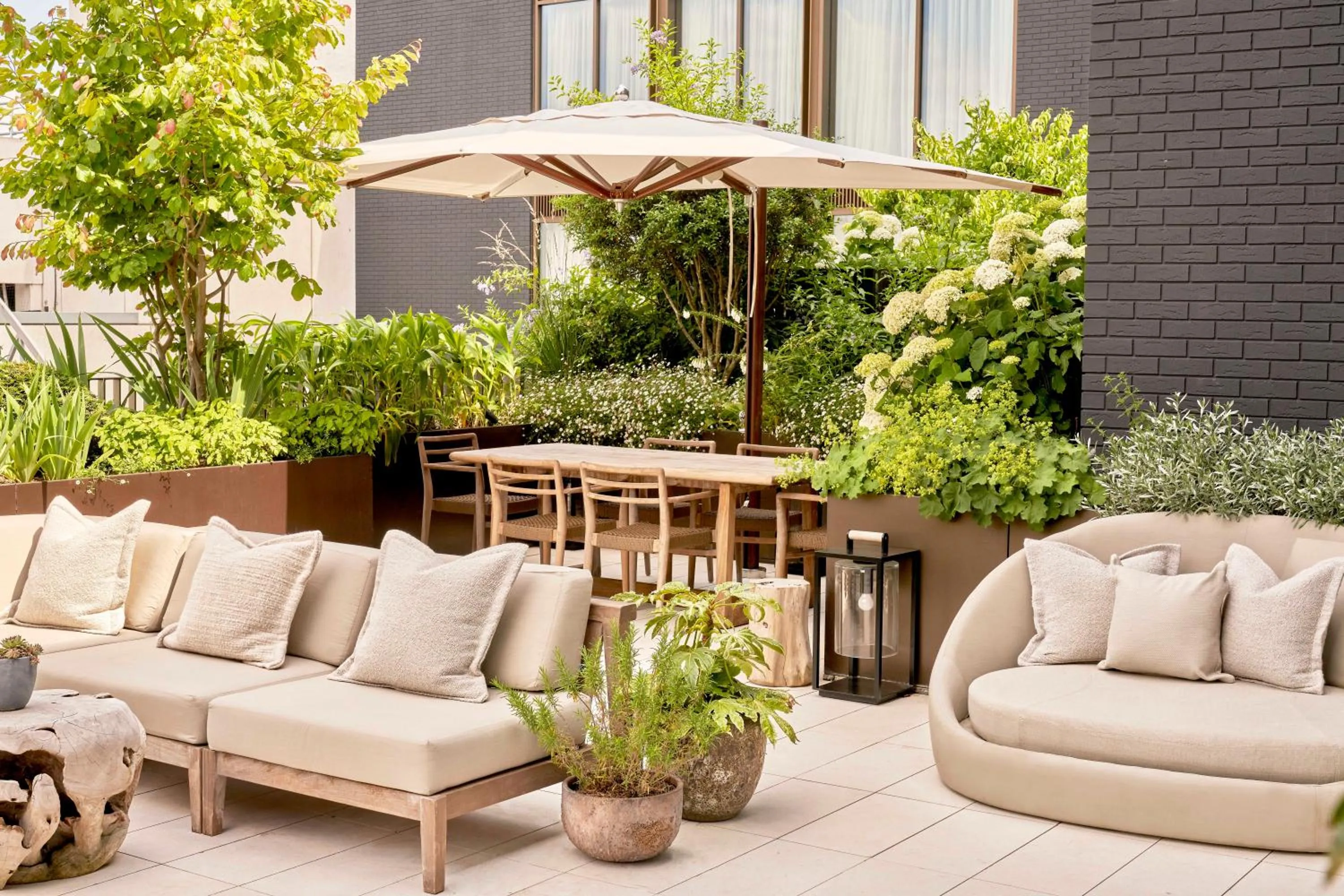 Suite with Garden View in 1 Hotel Mayfair