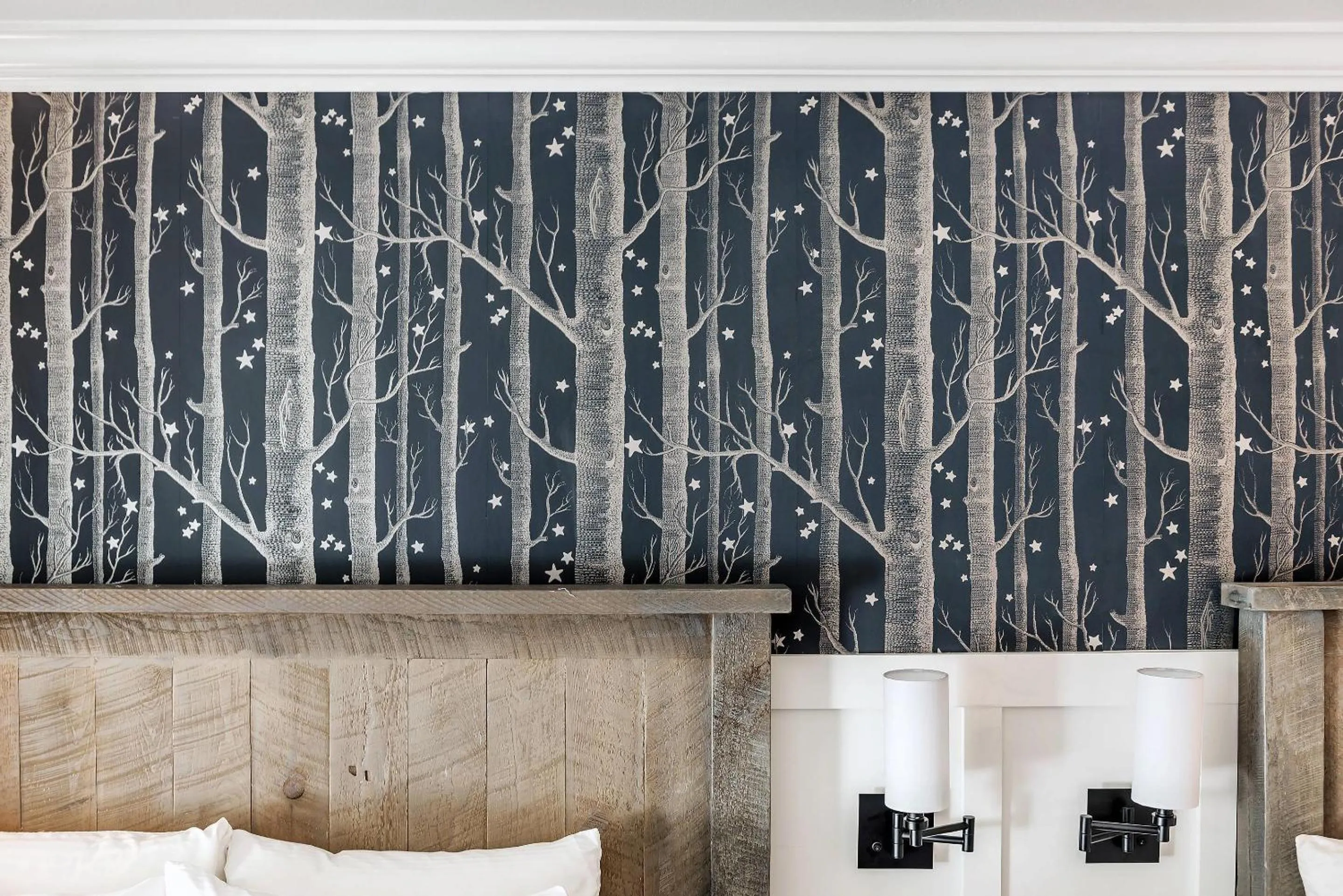 Bedroom, Bed in UpValley Inn & Hot Springs, an Ascend Collection Hotel