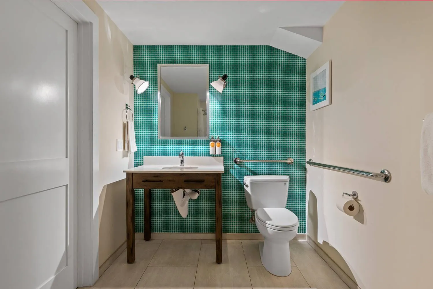 Bedroom in UpValley Inn & Hot Springs, an Ascend Collection Hotel