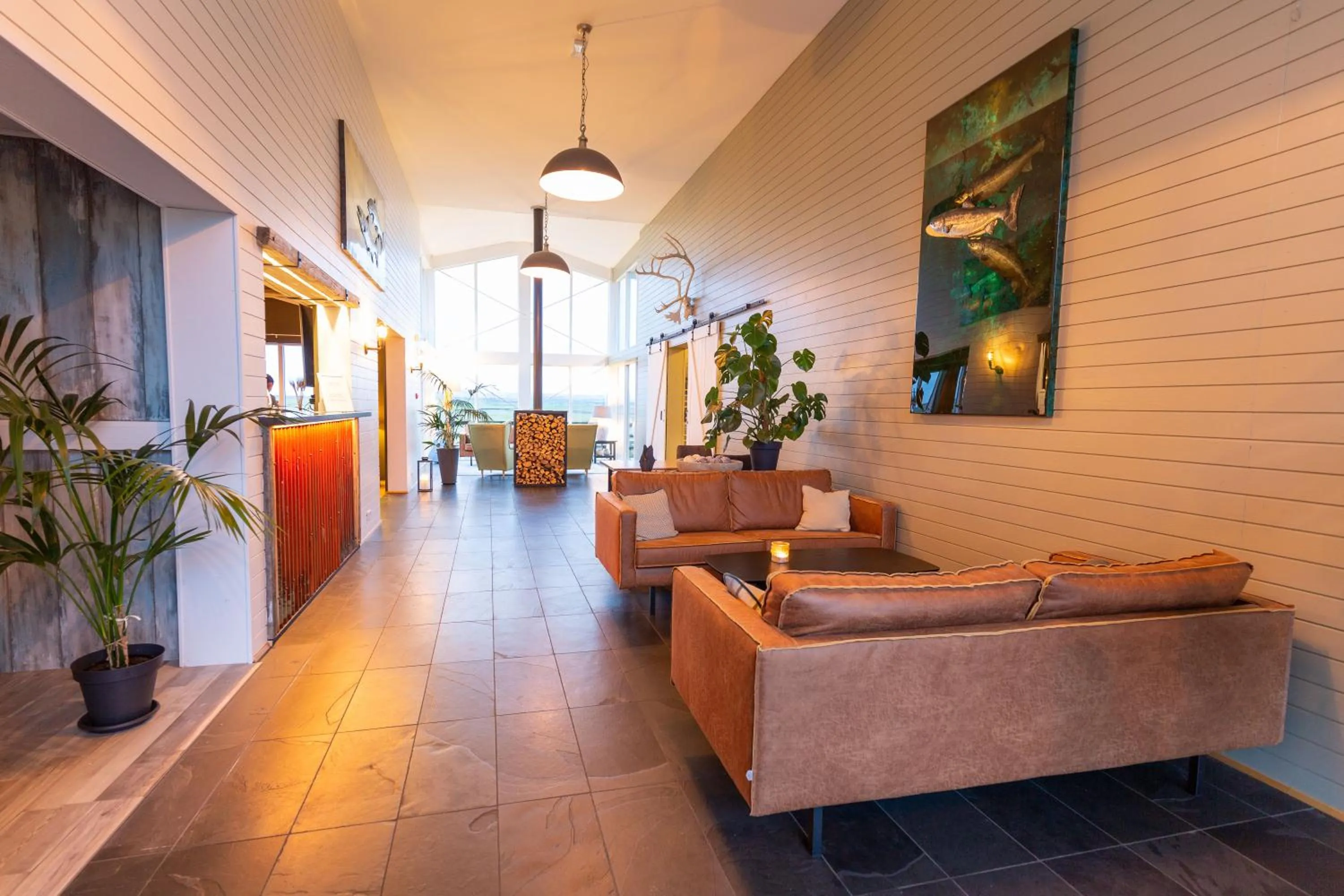 Lounge or bar in Aurora Lodge Hotel