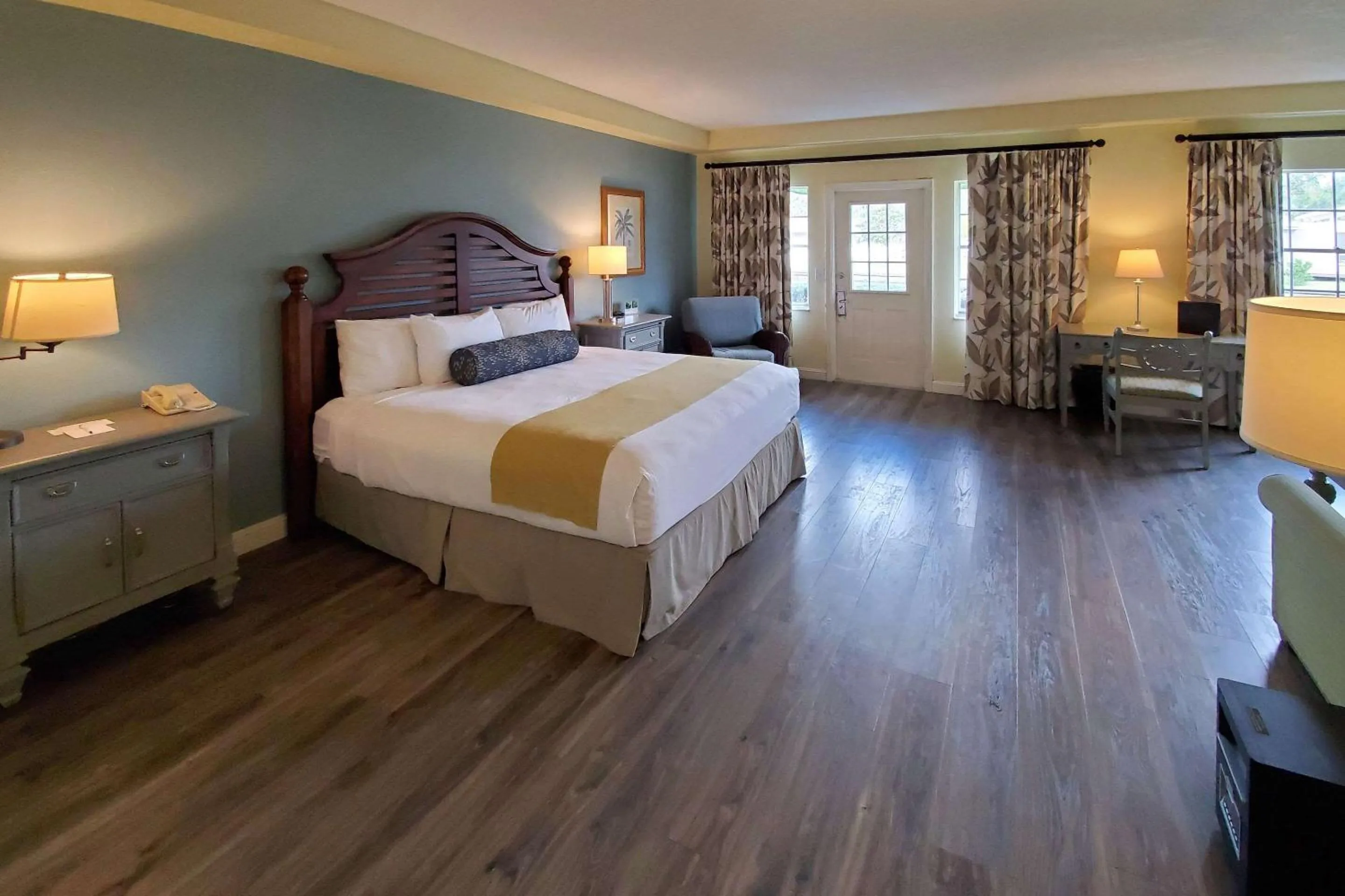 Bedroom in Plantation Resort on Crystal River, Ascend Hotel Collection