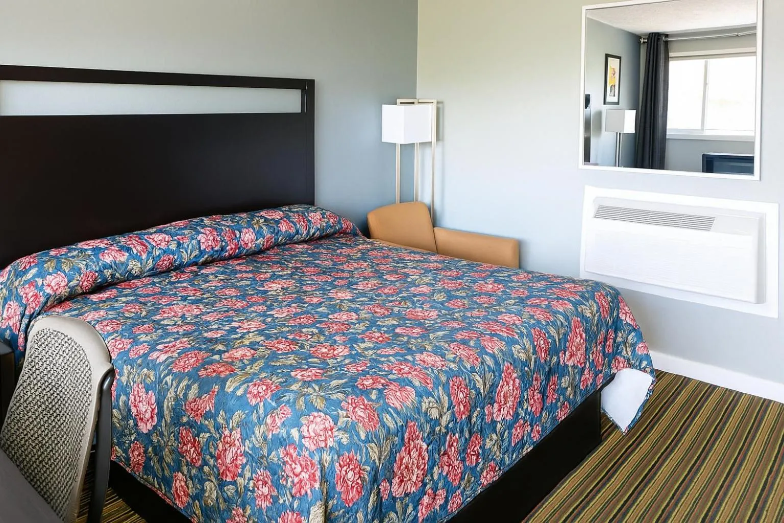 Bedroom, Bed in Catalina Airport Motel