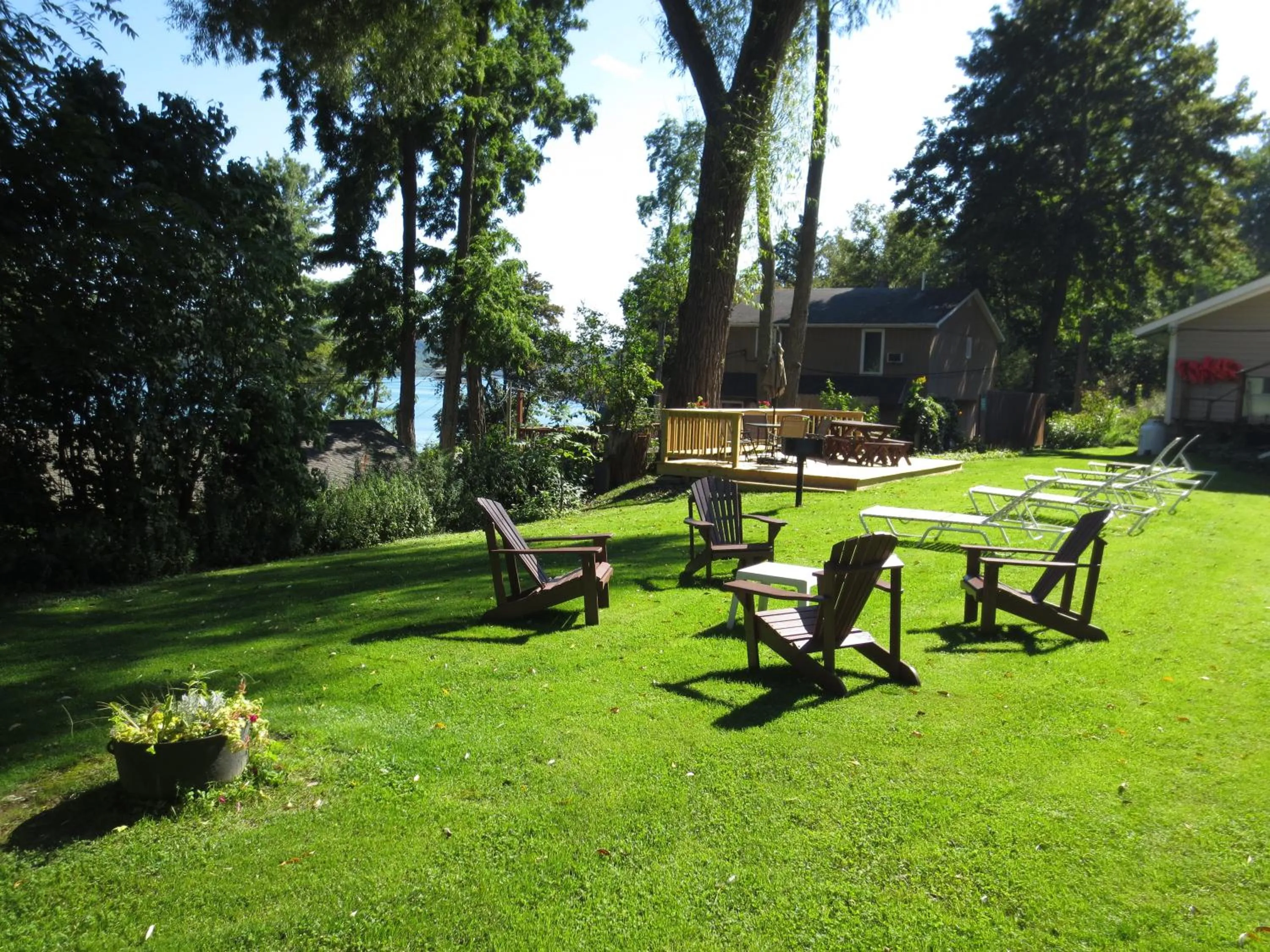 Facade/entrance in Hickory Grove Motor Inn - Cooperstown