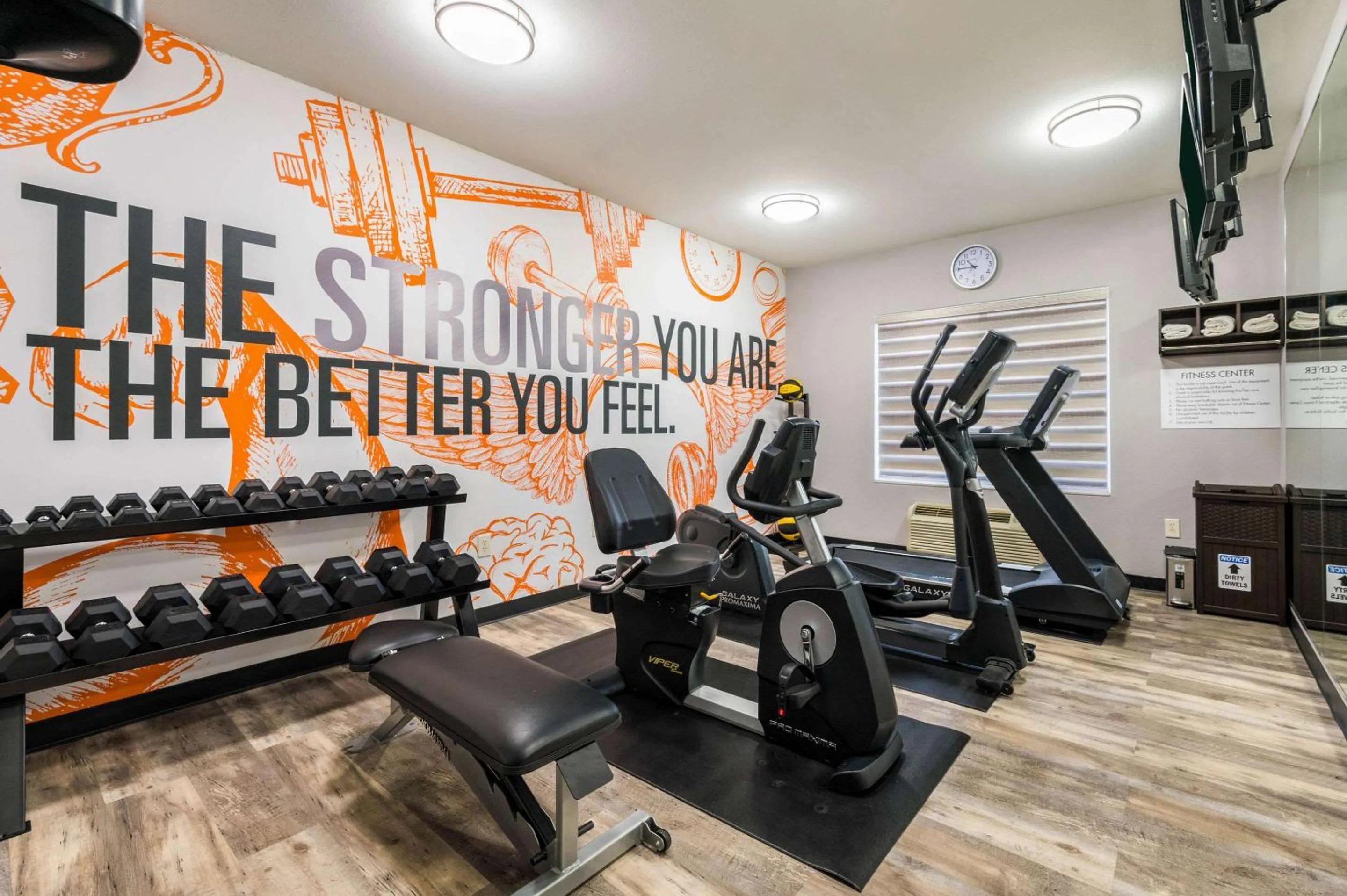 Fitness centre/facilities in Clarion Pointe Madison-Huntsville