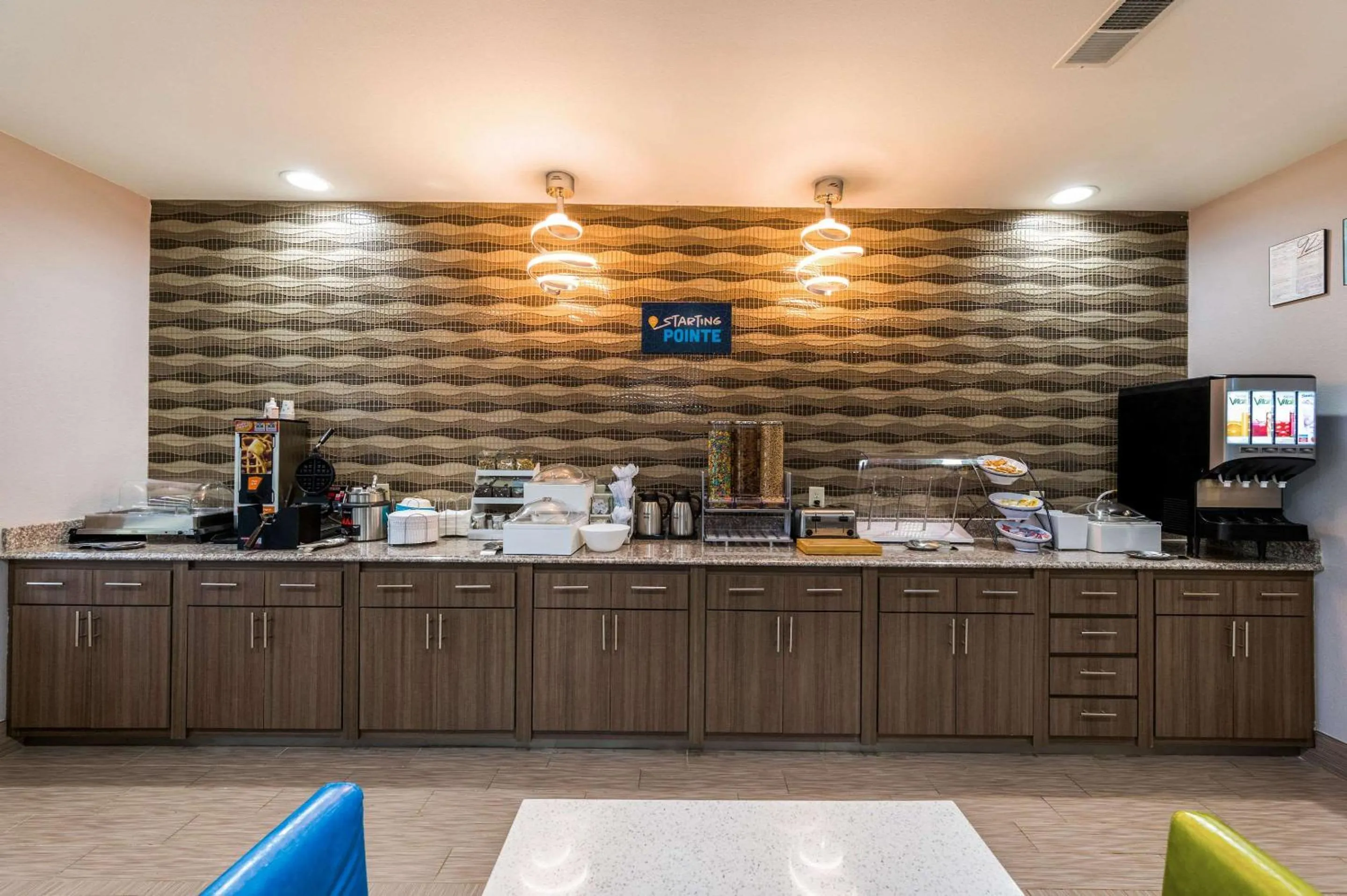 Restaurant/places to eat in Clarion Pointe Madison-Huntsville