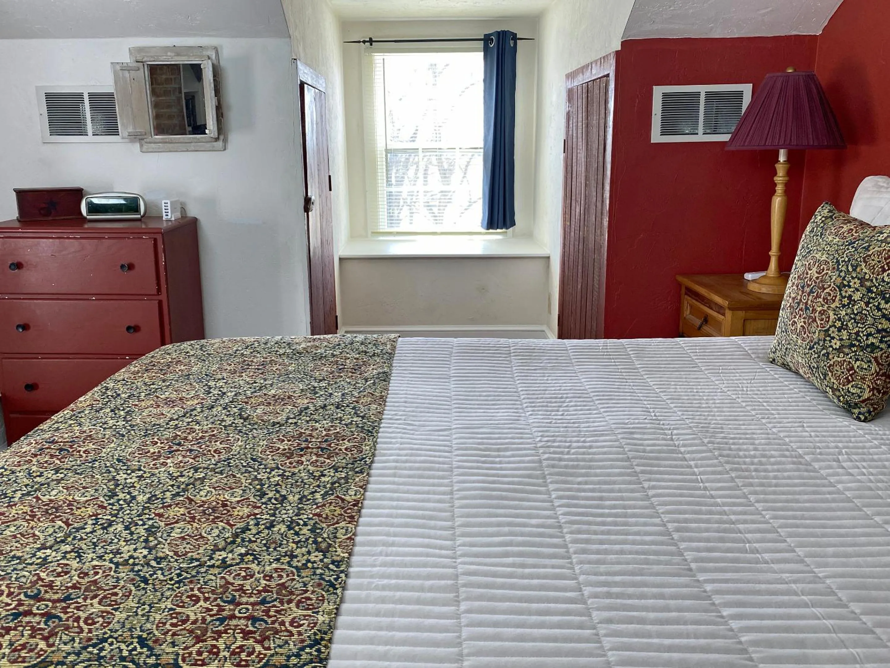 Bed in Lightner Farmhouse B&B