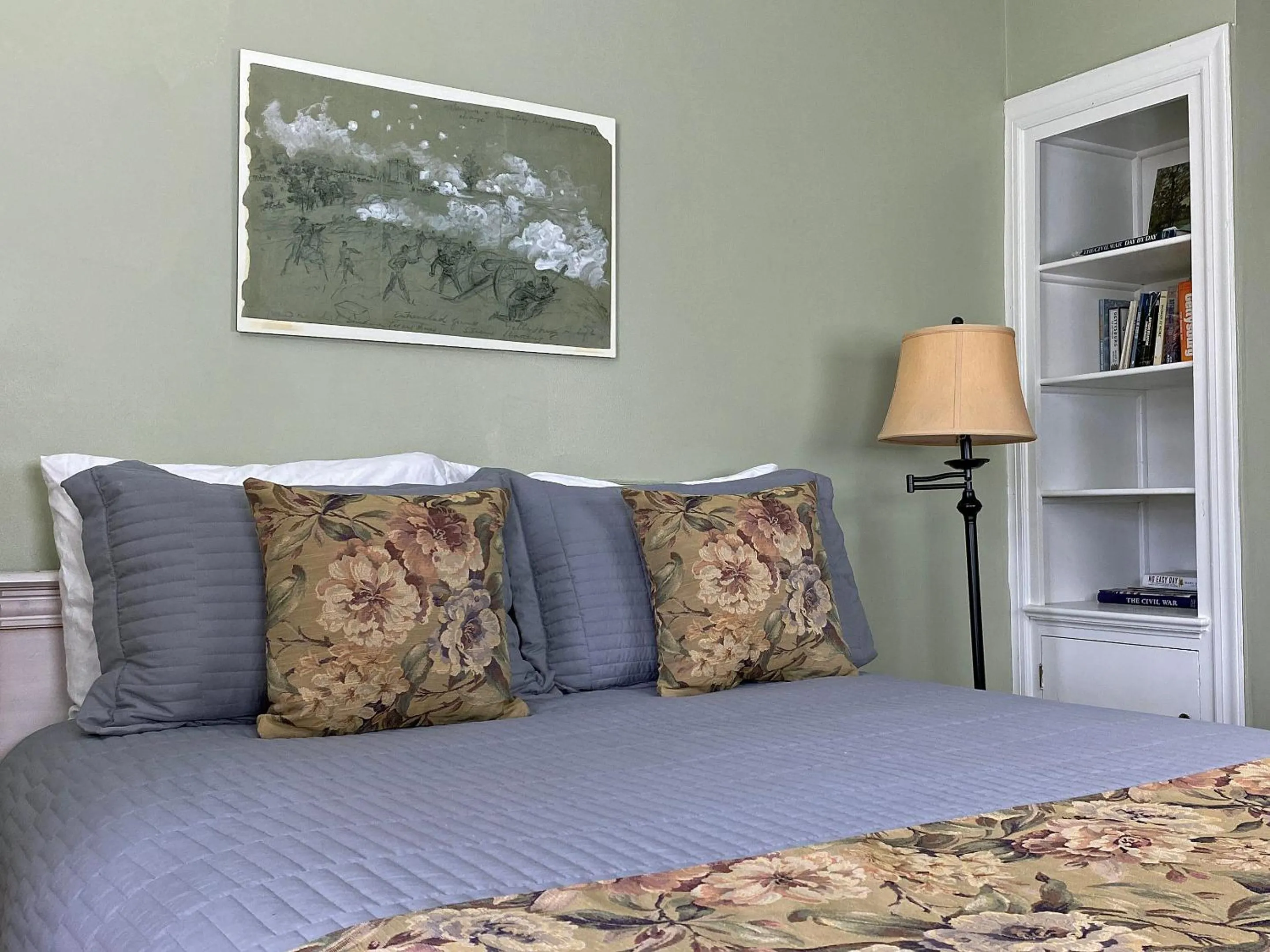 Bed in Lightner Farmhouse B&B