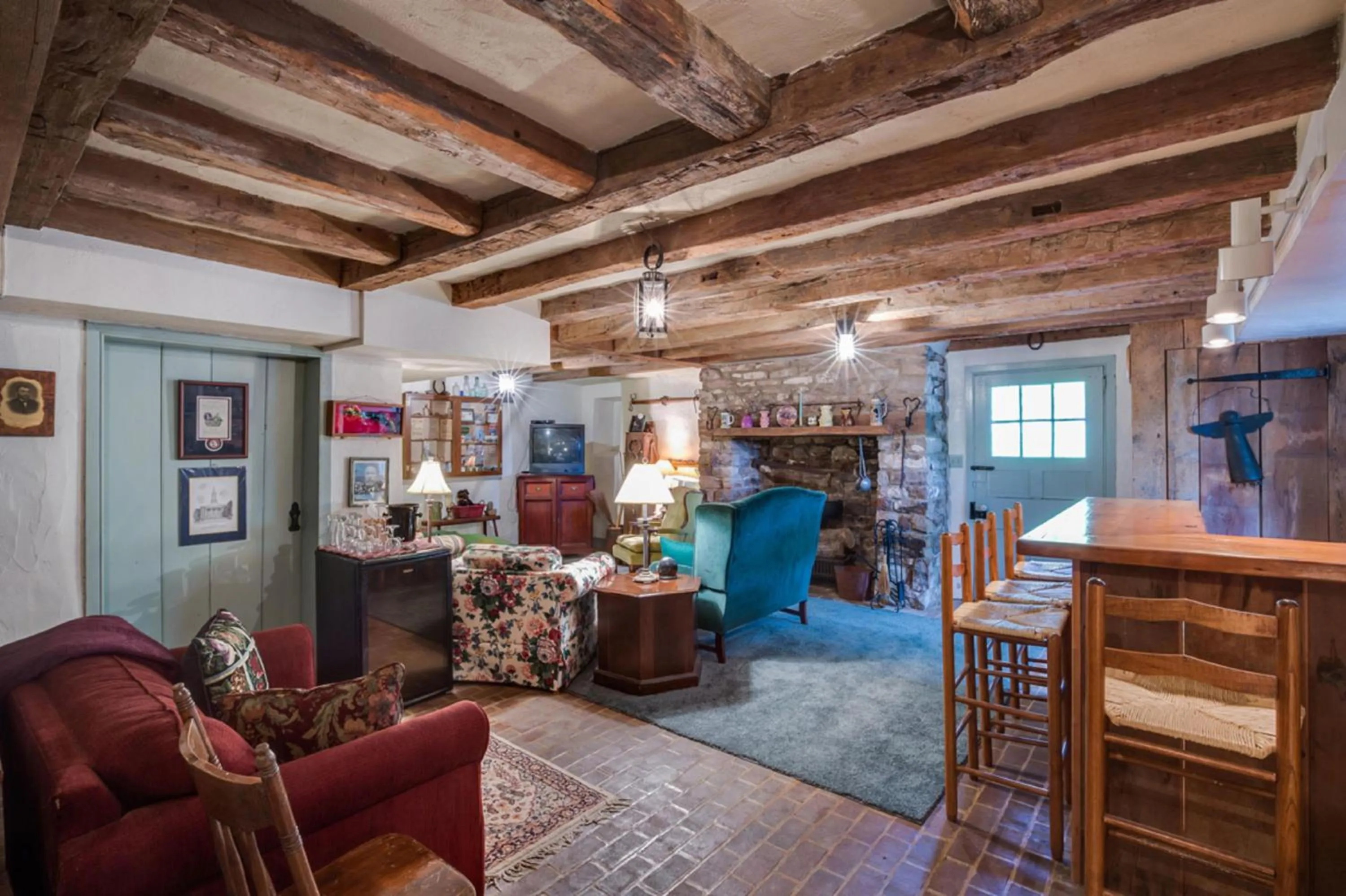 Lounge or bar in Lightner Farmhouse B&B