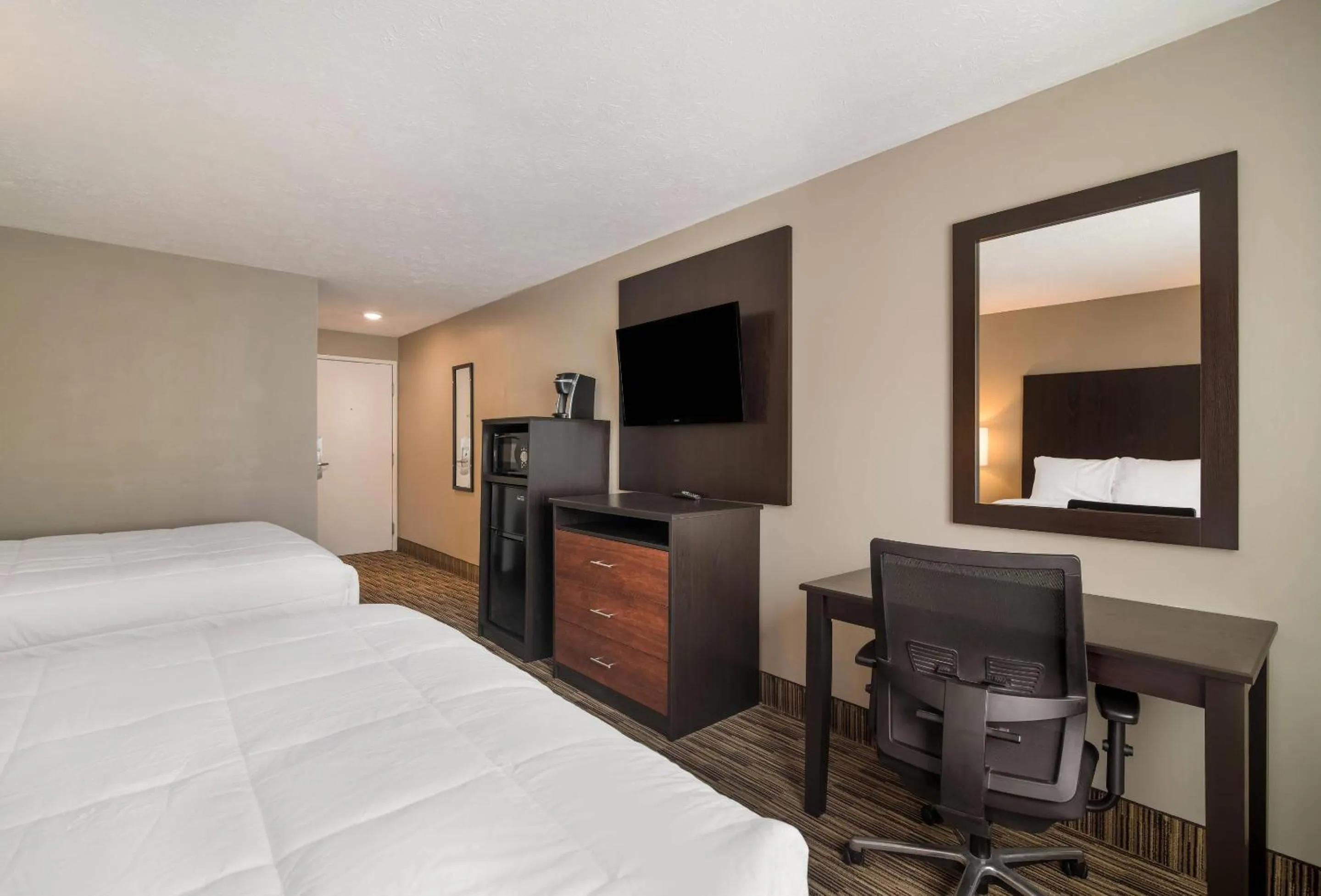 Bedroom, Bed in Quality Inn & Suites South Portland