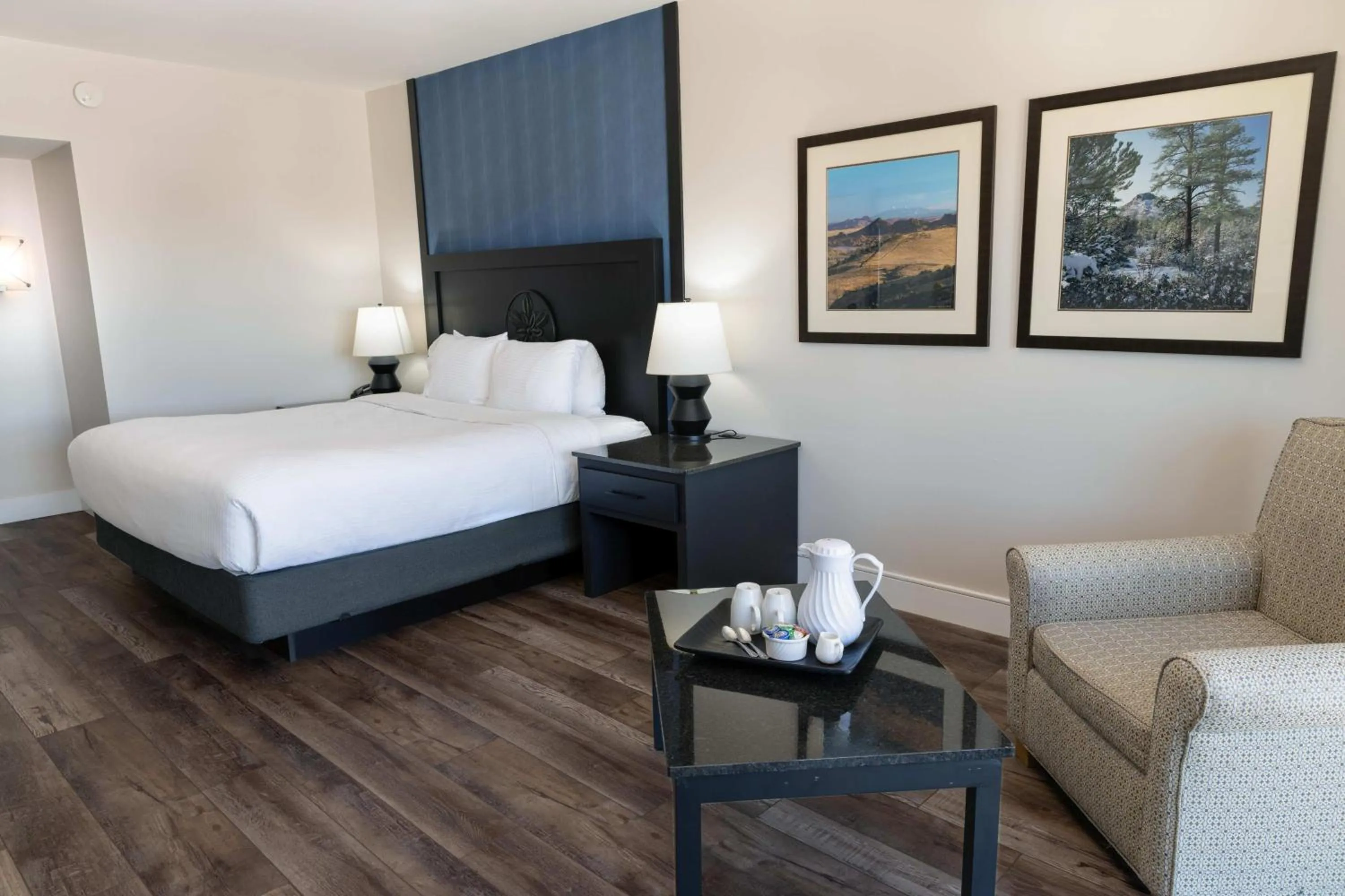 Bedroom, Bed in Prescott Resort & Conference Center