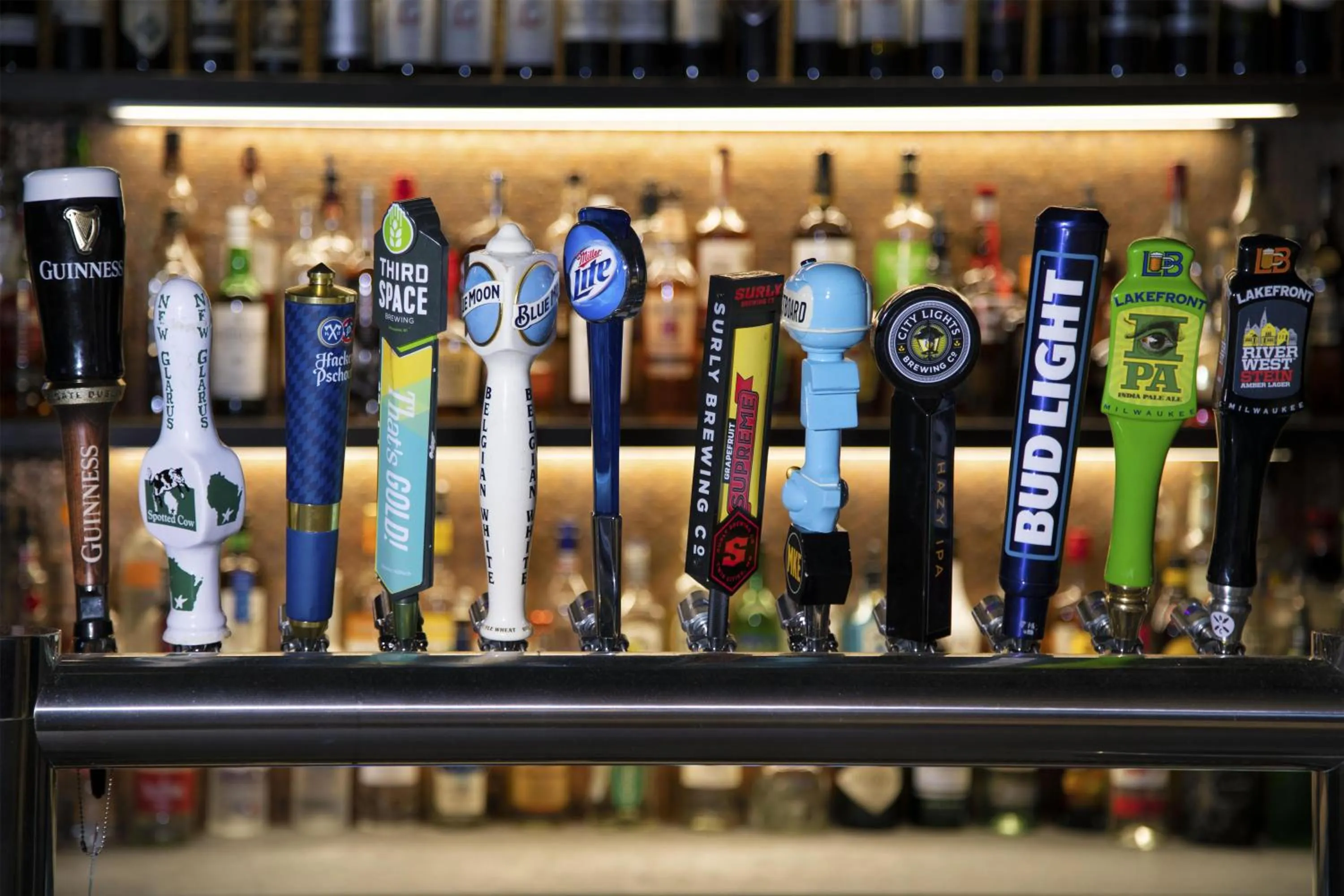 Restaurant/places to eat in Hyatt Regency Milwaukee