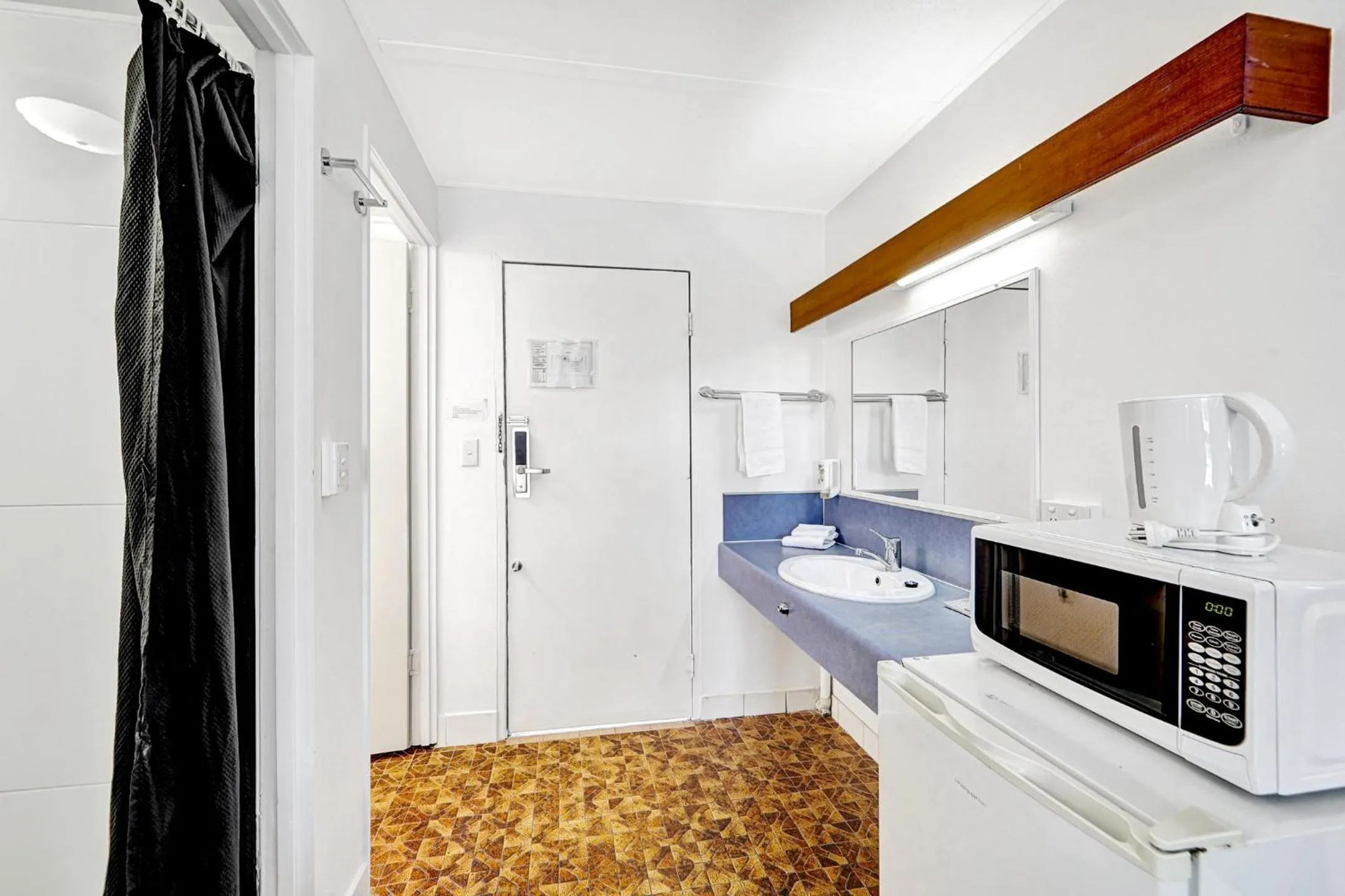 Bathroom in Oscar Motel