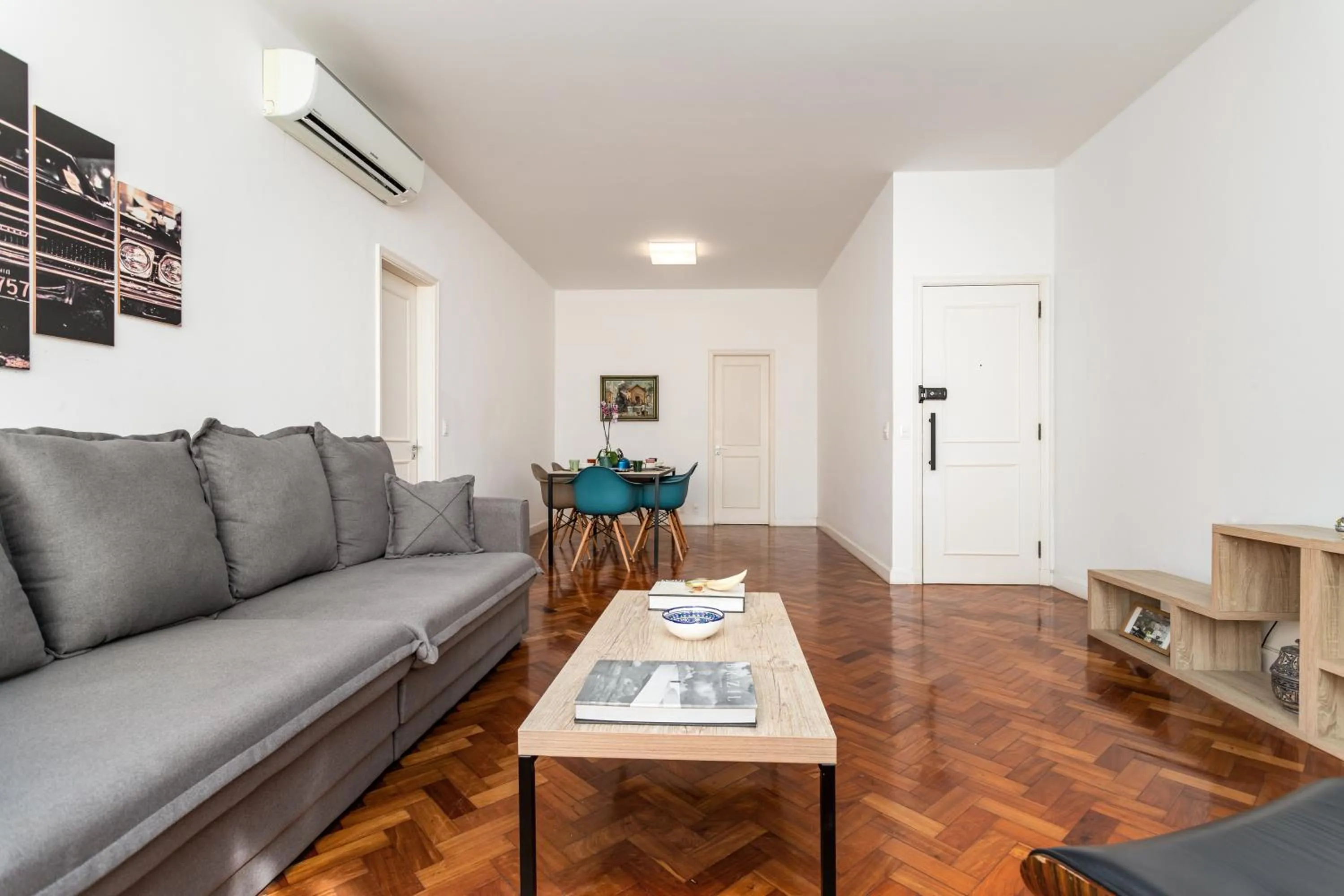 Living room in Unhotel - Charmoso Apartamento Temporada com 3 quartos em Copacabana