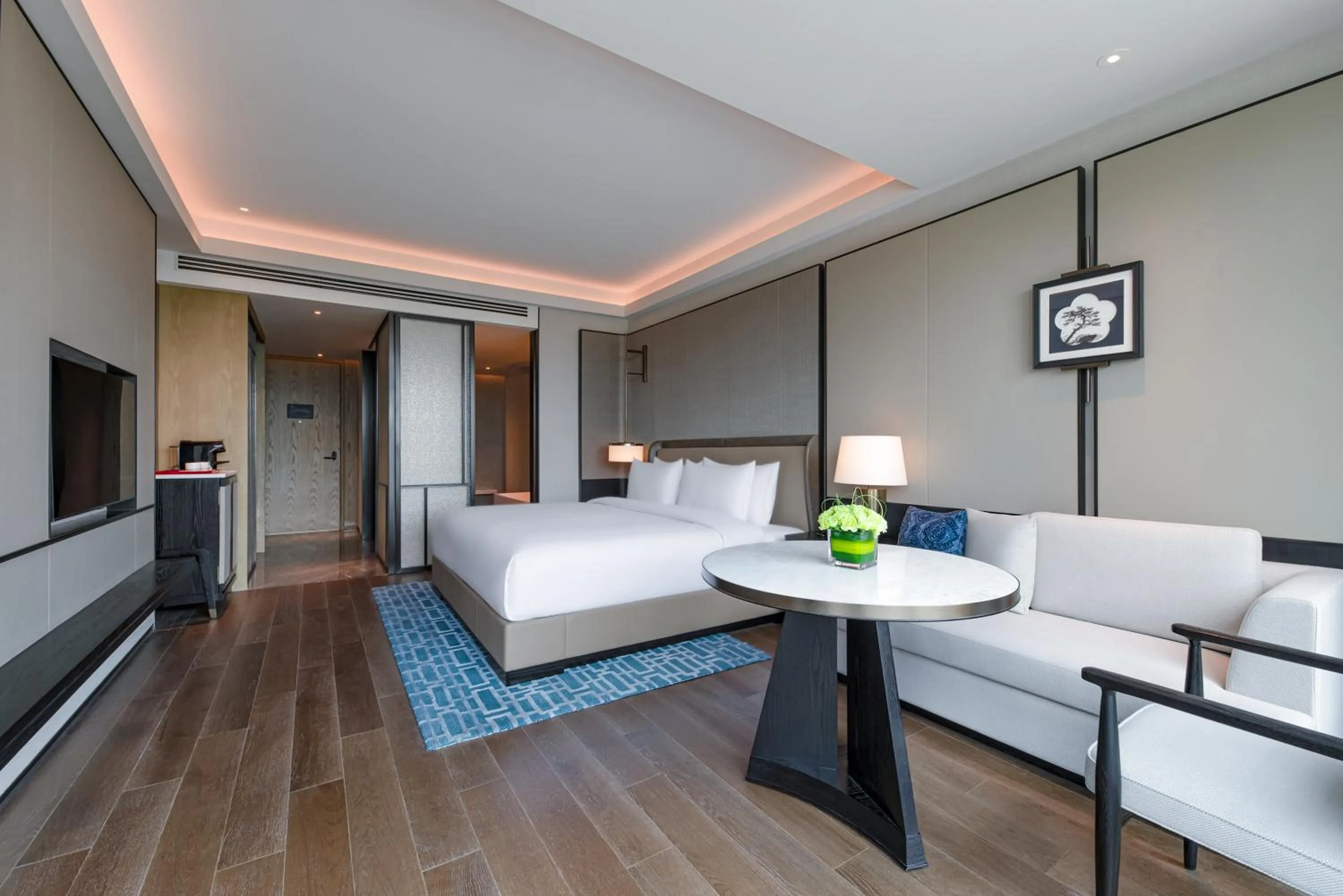 Photo of the whole room, Bed in Empark Grand Hotel Beijing