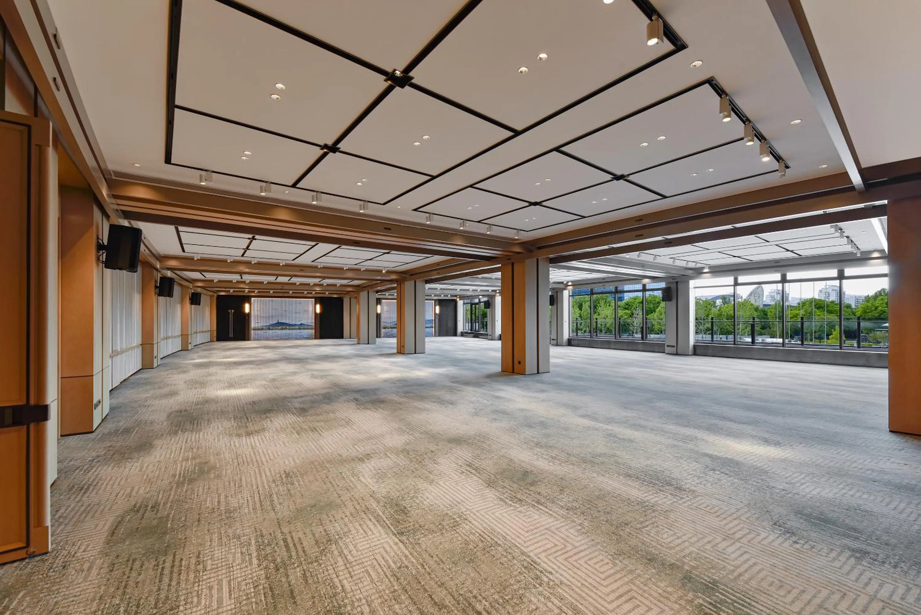 Area and facilities in Empark Grand Hotel Beijing