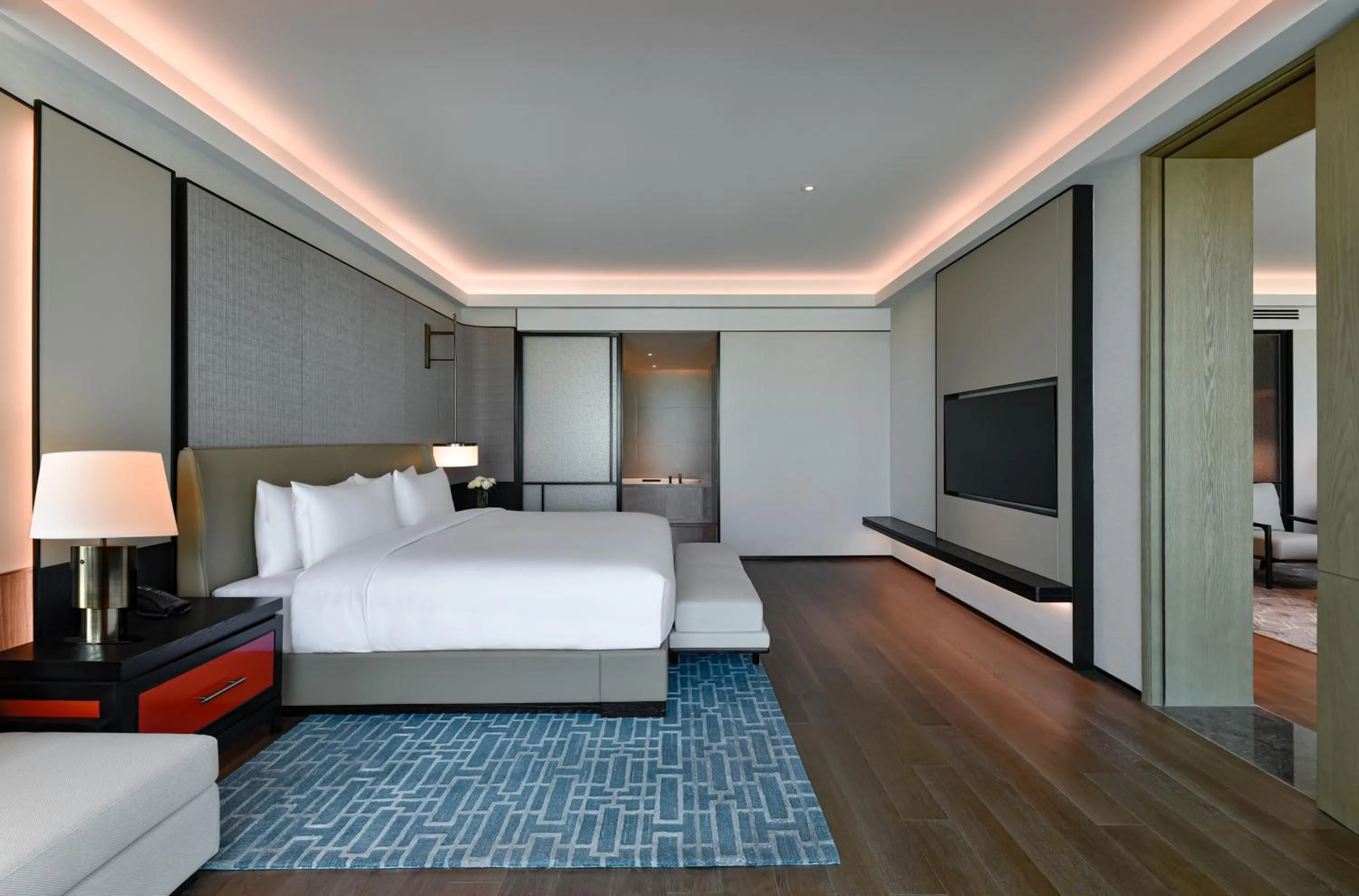 Living room, Bed in Empark Grand Hotel Beijing