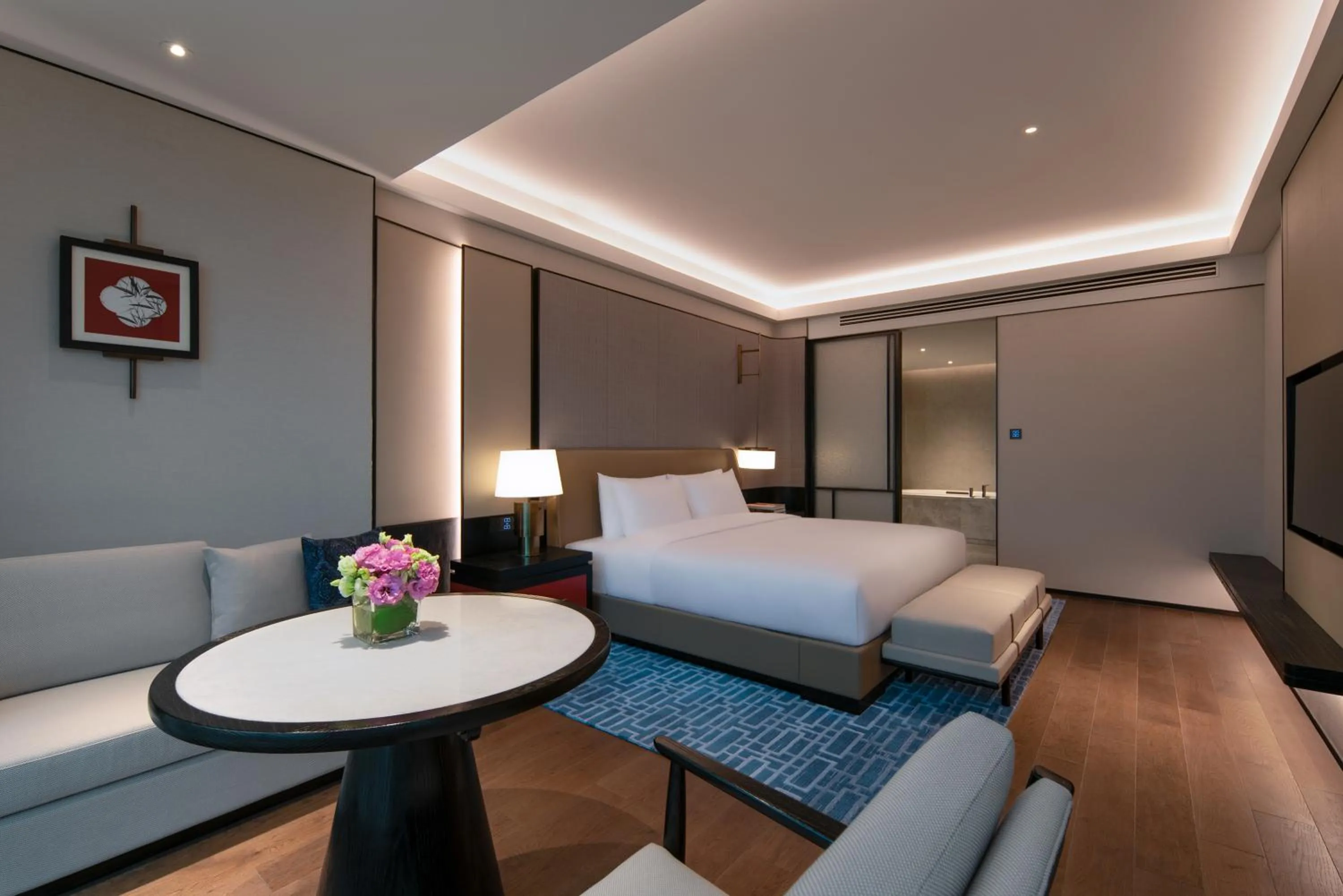 Photo of the whole room, Bed in Empark Grand Hotel Beijing