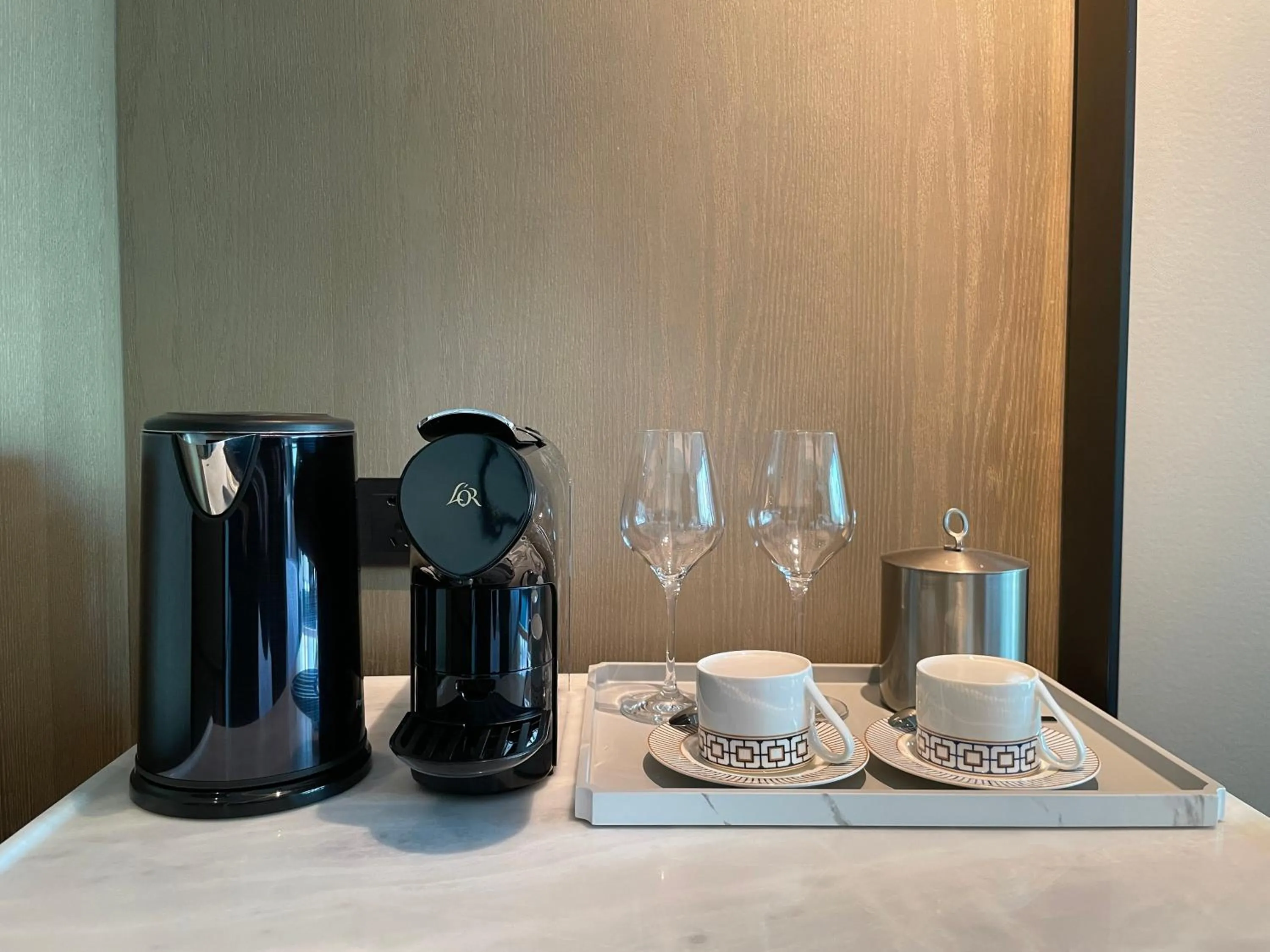Coffee/tea facilities in Empark Grand Hotel Beijing