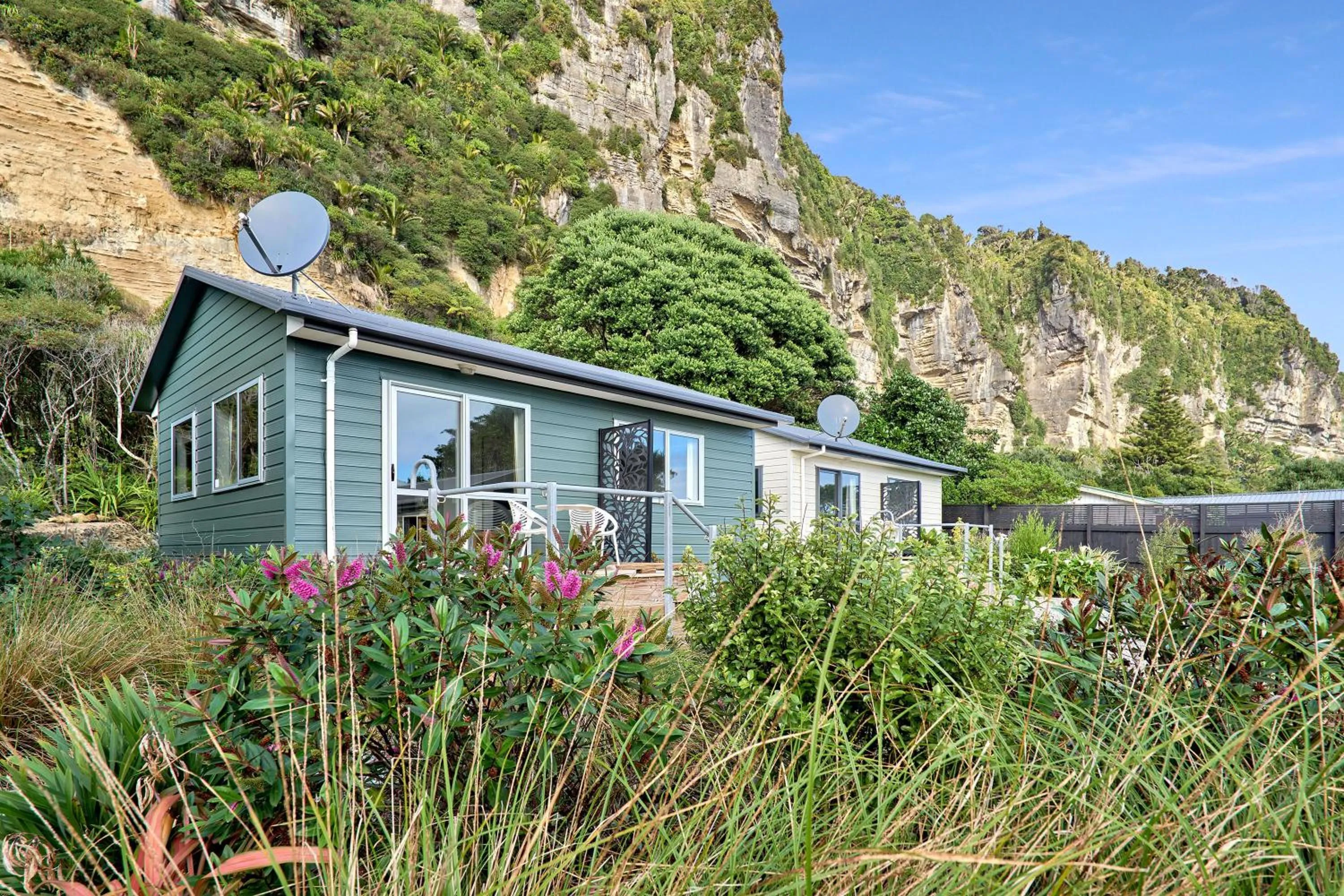 Property building in Punakaiki Beachfront Motels