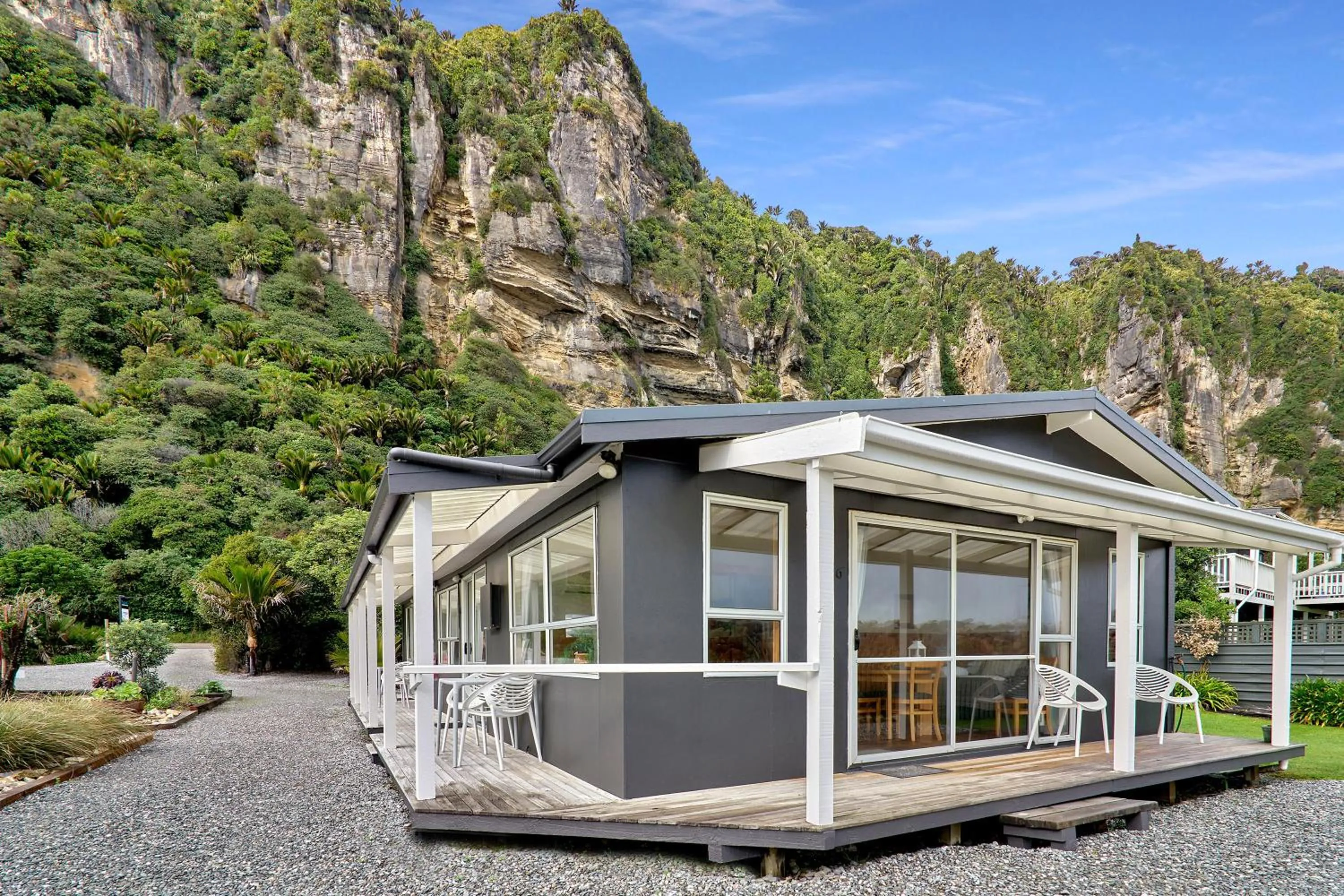 Property building in Punakaiki Beachfront Motels