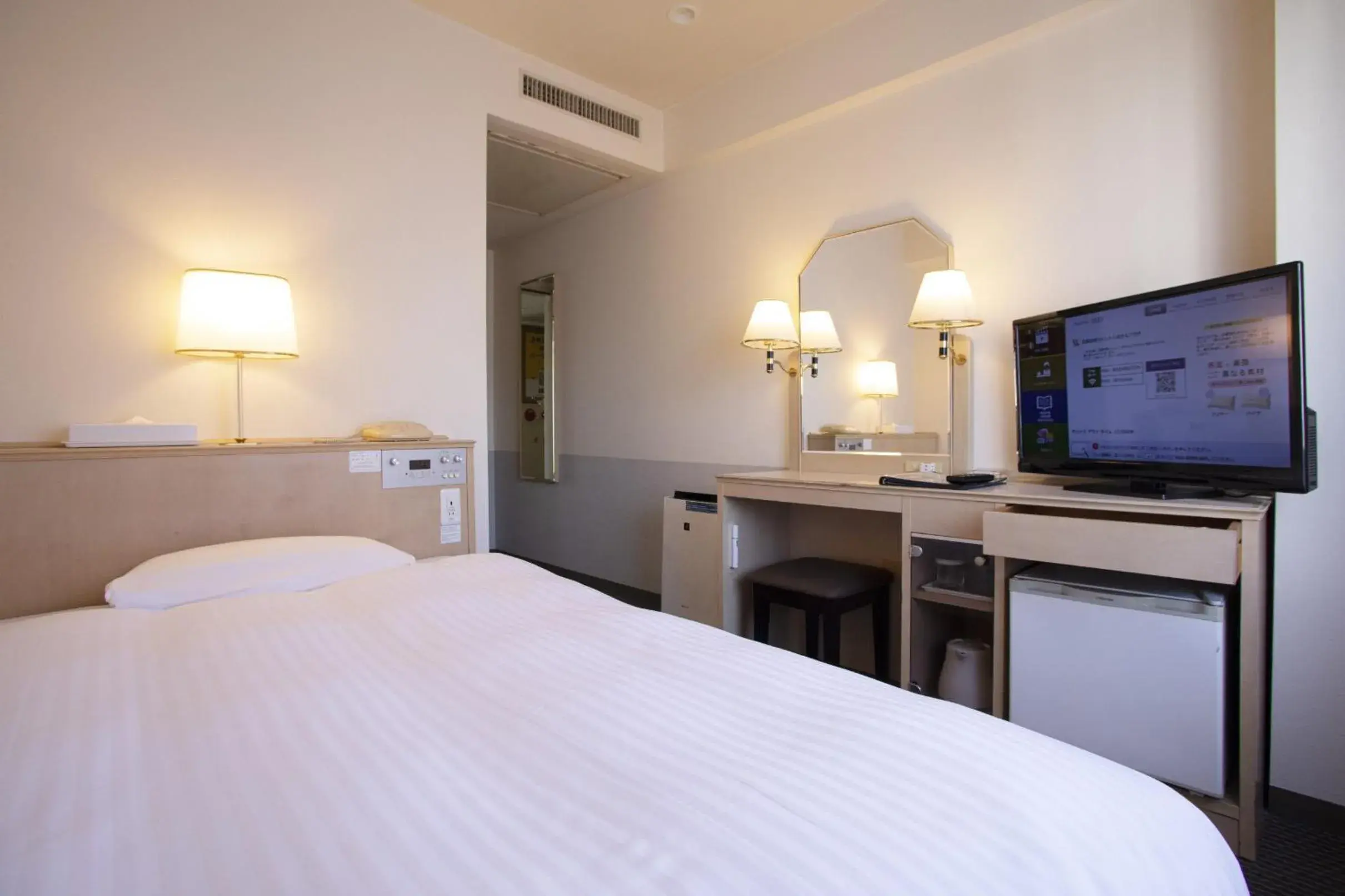 Economy Double Room - Smoking in Shimane Hamada Washington Hotel Plaza Economy Double Room - Smoking in Shimane Hamada Washington Hotel Plaza